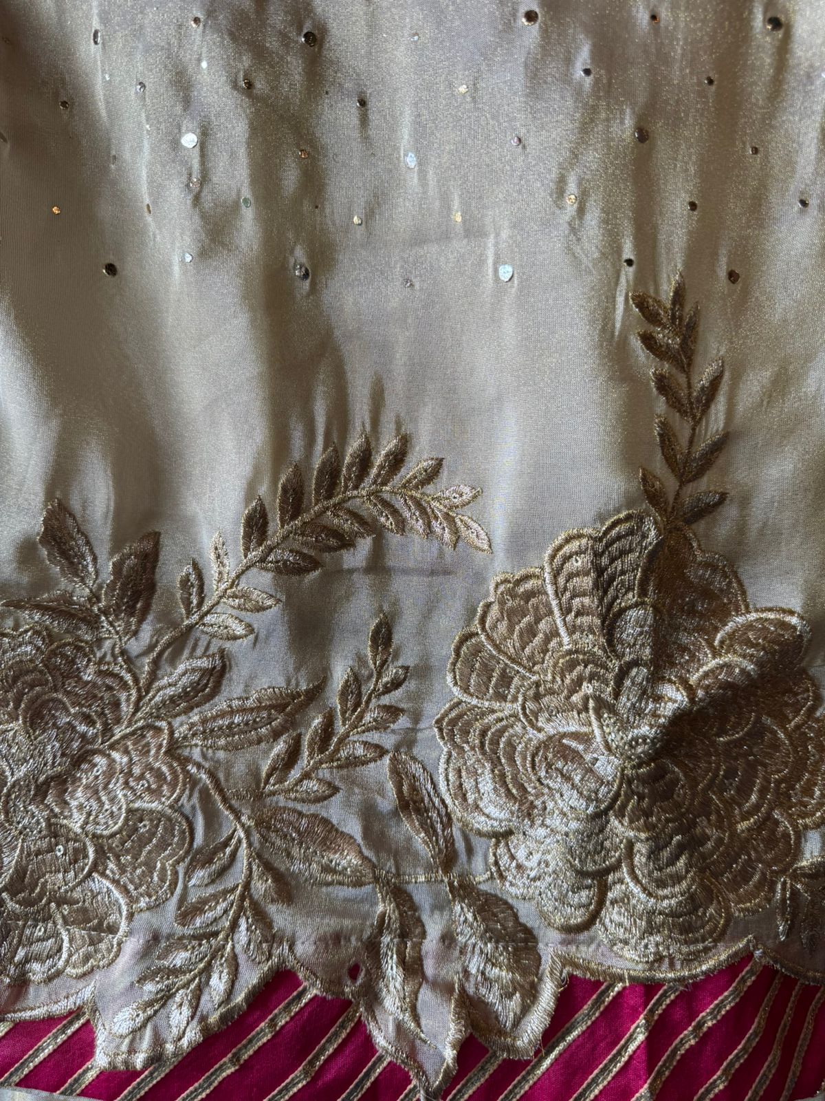 Soft shimmer tissue Unstitched full size Suit