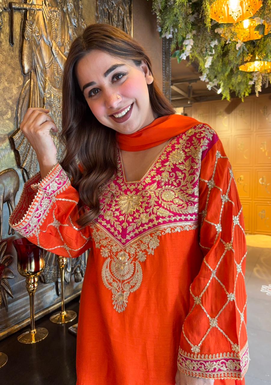 Pure 100% silk Kurta with Very beautiful Gold Zari