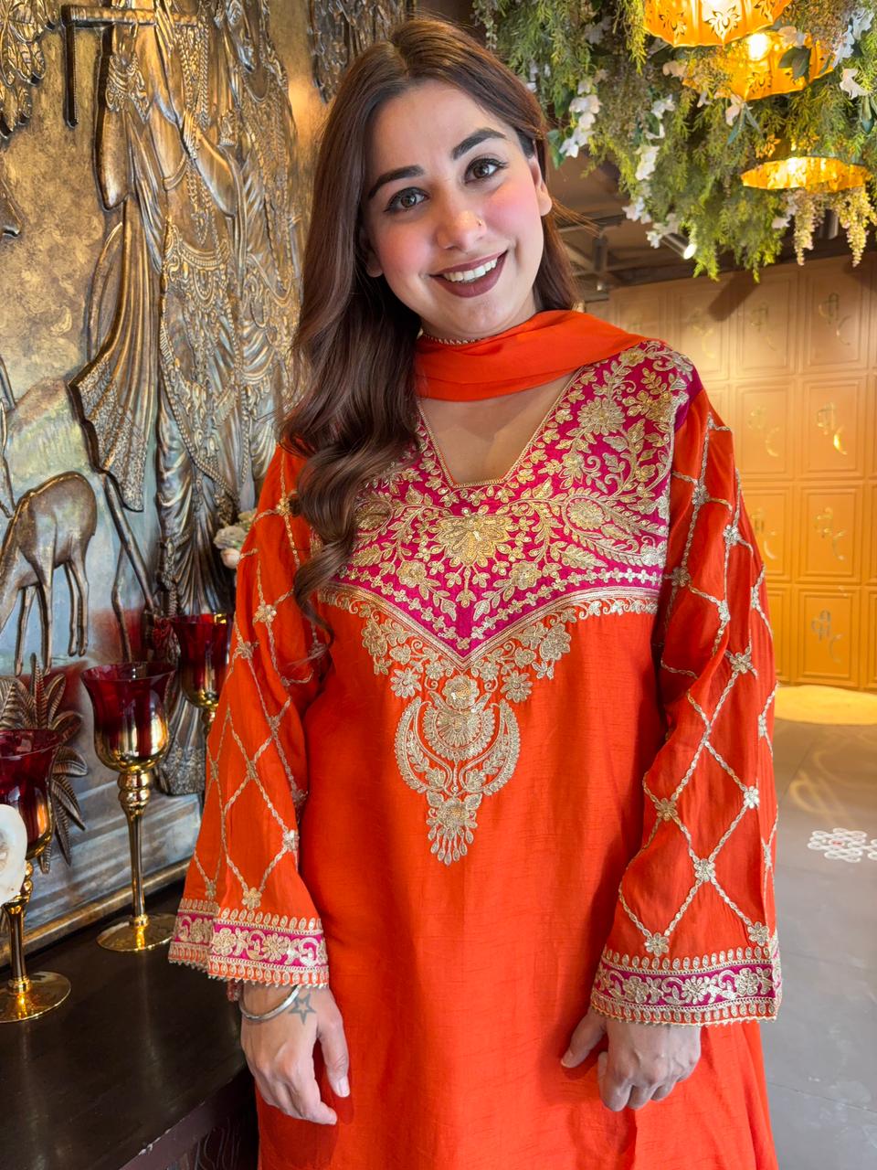 Pure 100% silk Kurta with Very beautiful Gold Zari