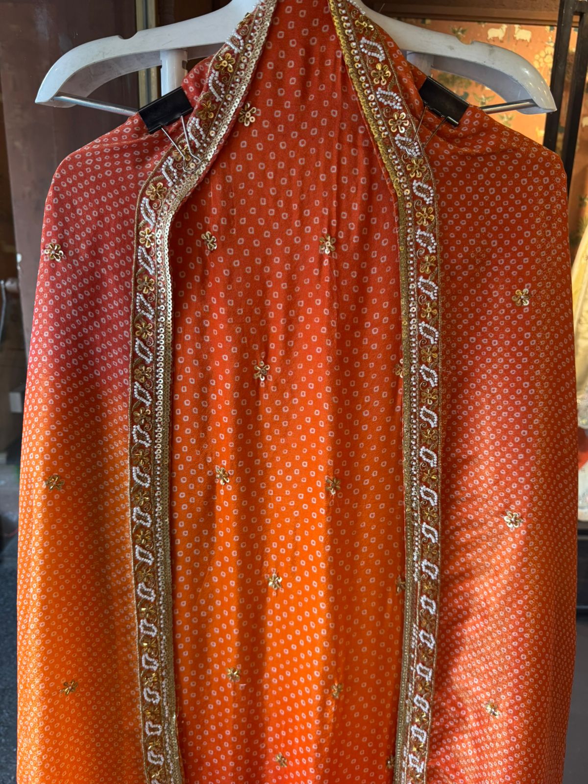 Shimmer soft tissue with lovely ombré effect with bandhani print