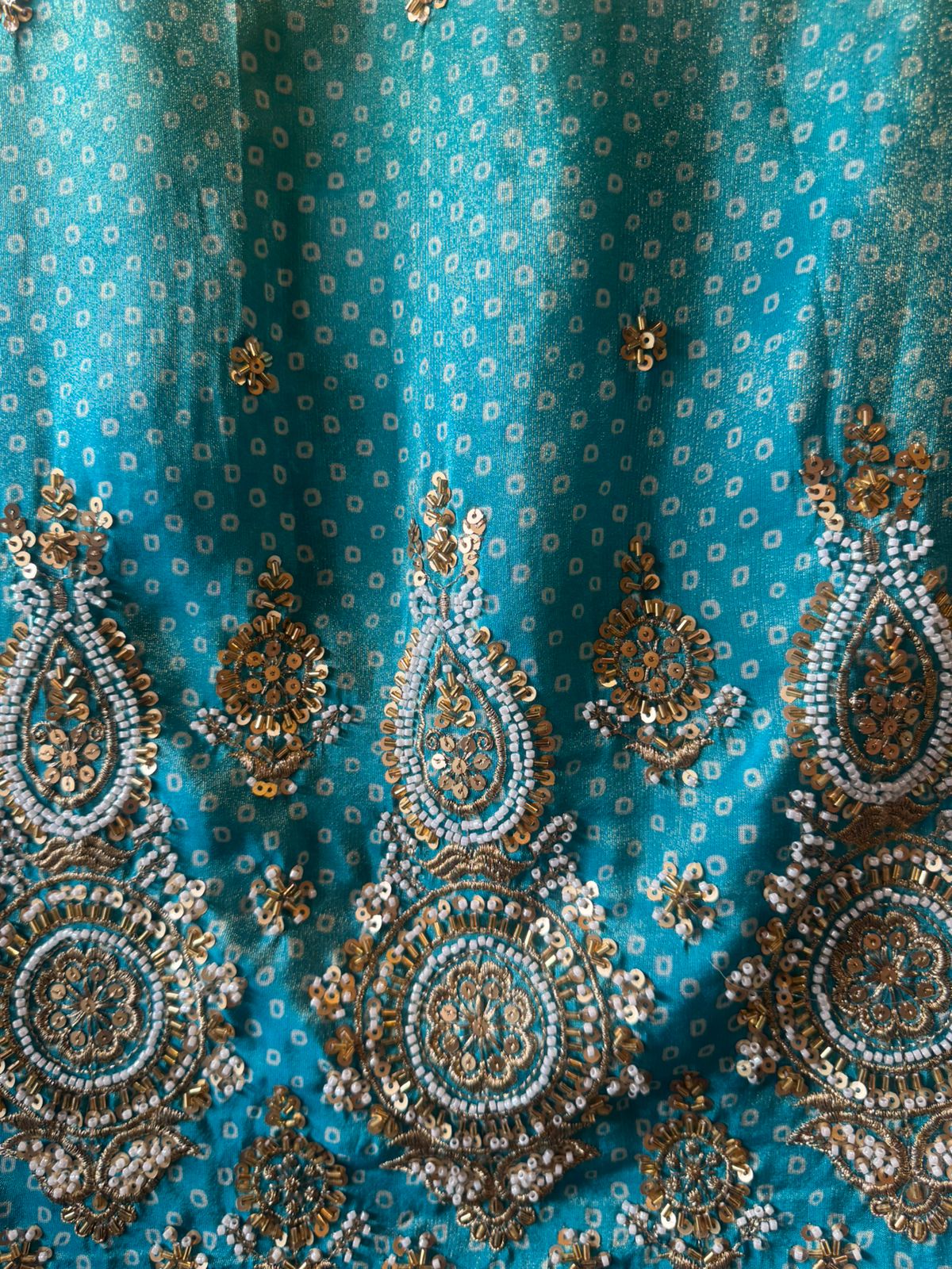 Shimmer soft tissue with lovely ombré effect with bandhani print