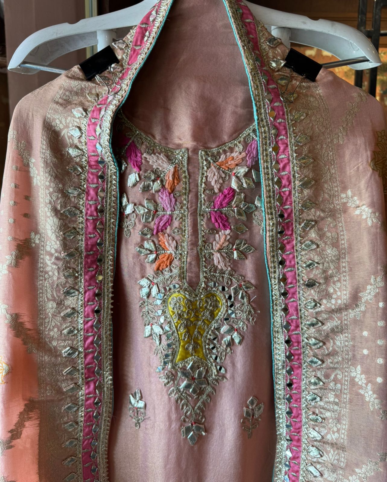 ETHNIC TRADITIONAL UNSTITCHED SUIT