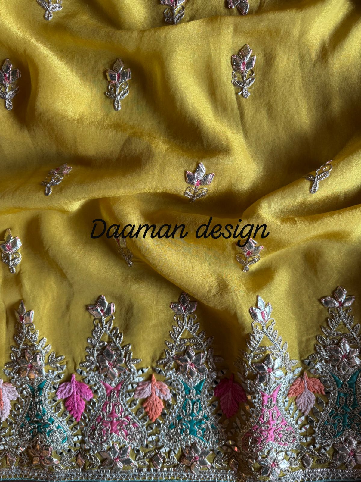 ETHNIC TRADITIONAL UNSTITCHED SUIT SET