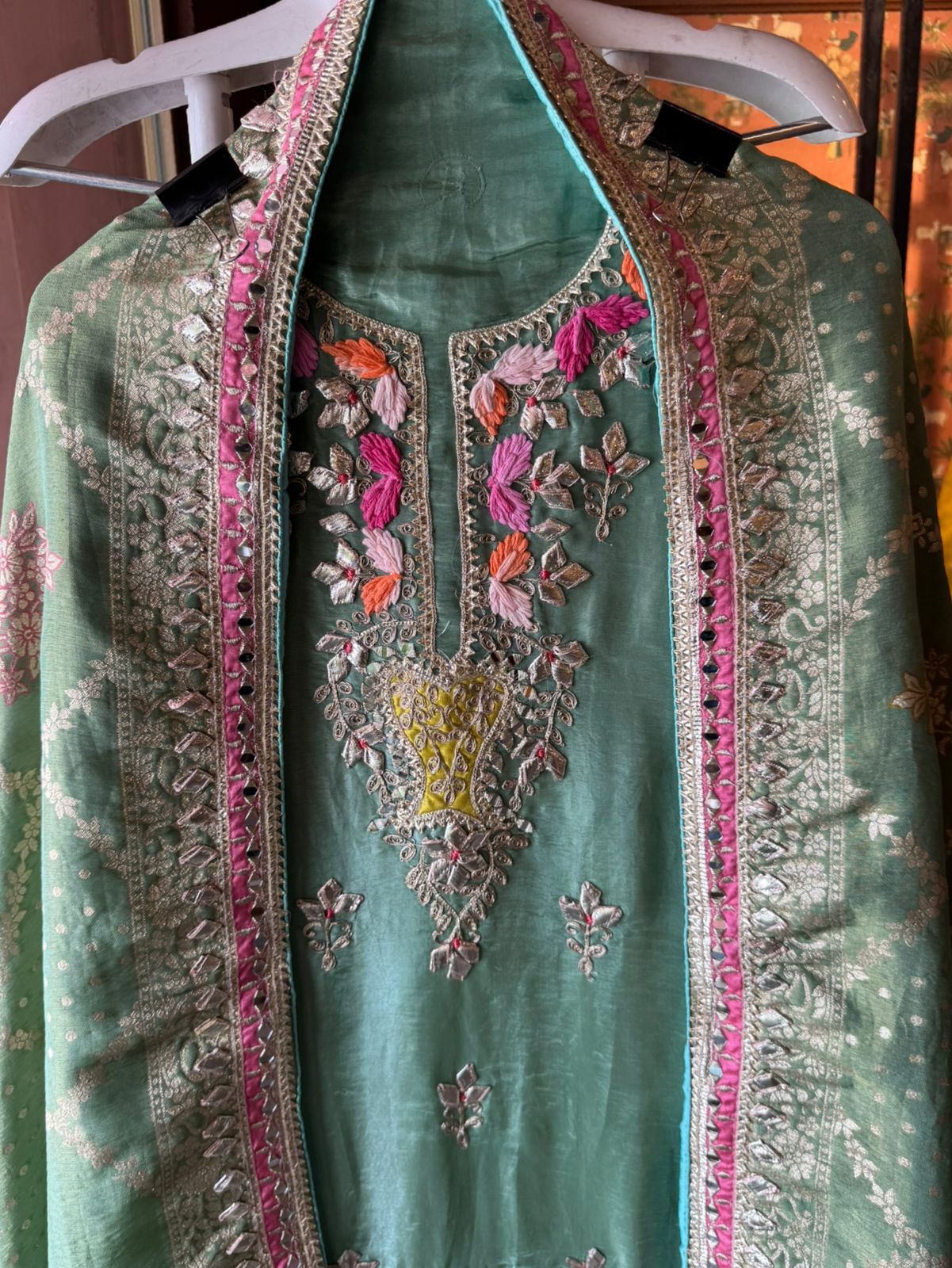 ETHNIC TRADITIONAL UNSTITCHED SUIT SET