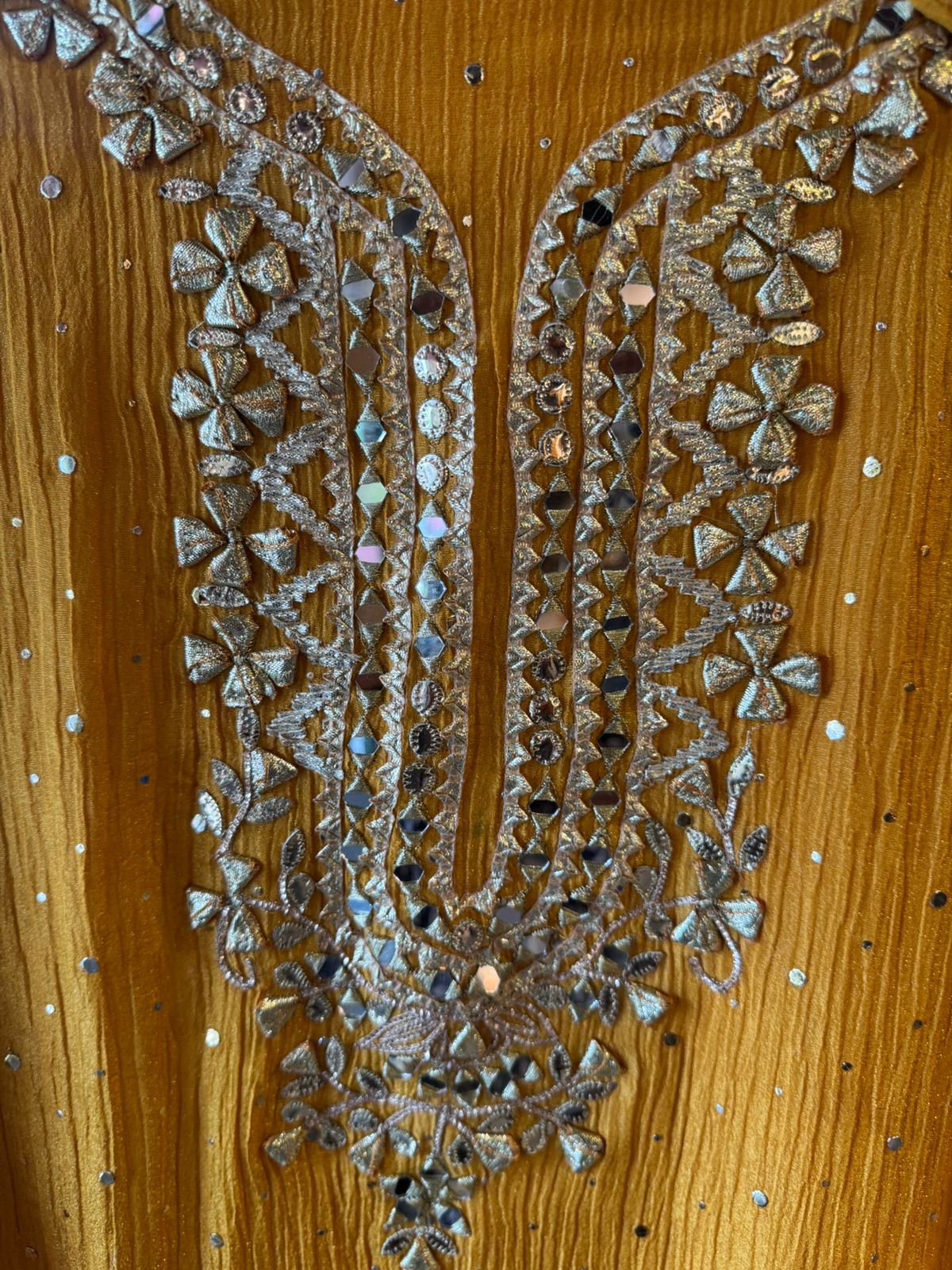 Crushed tissue unstitched shirt