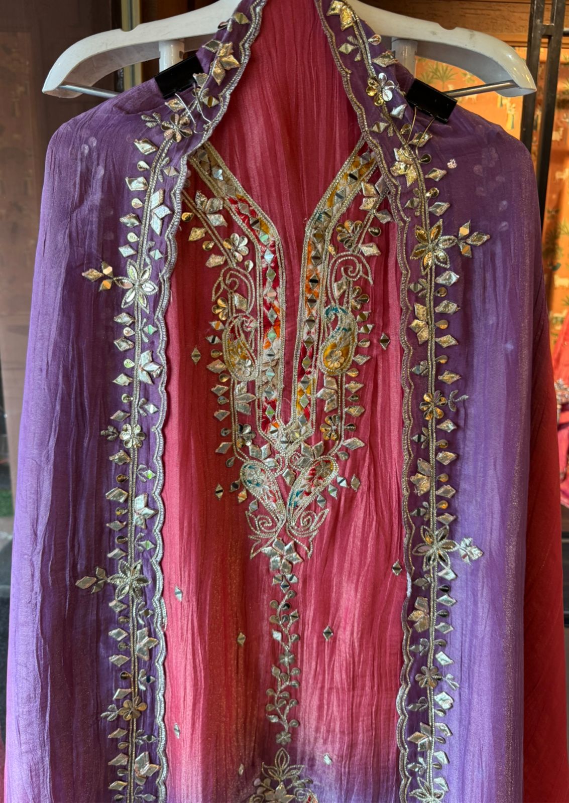 Crushed stretchable Tissue fabric