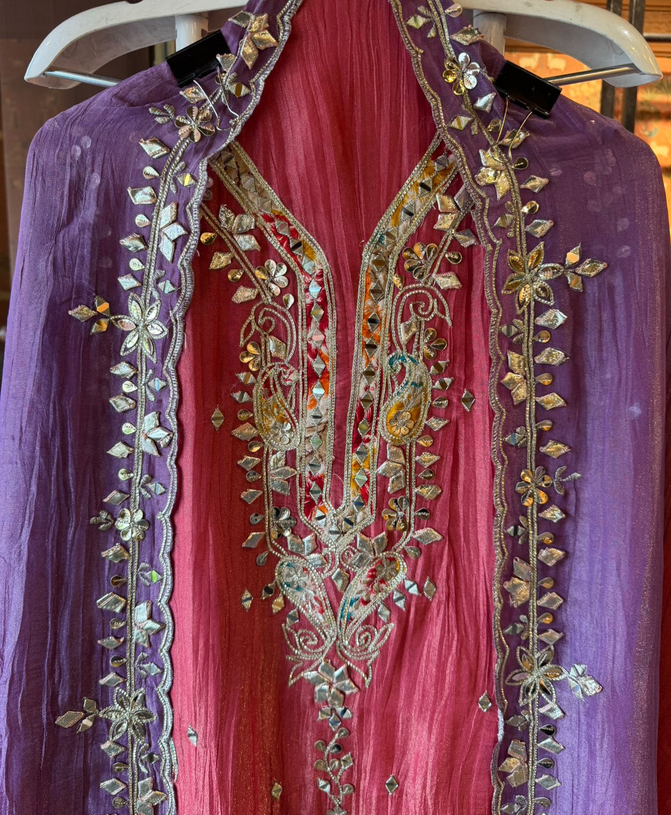 Crushed stretchable Tissue fabric