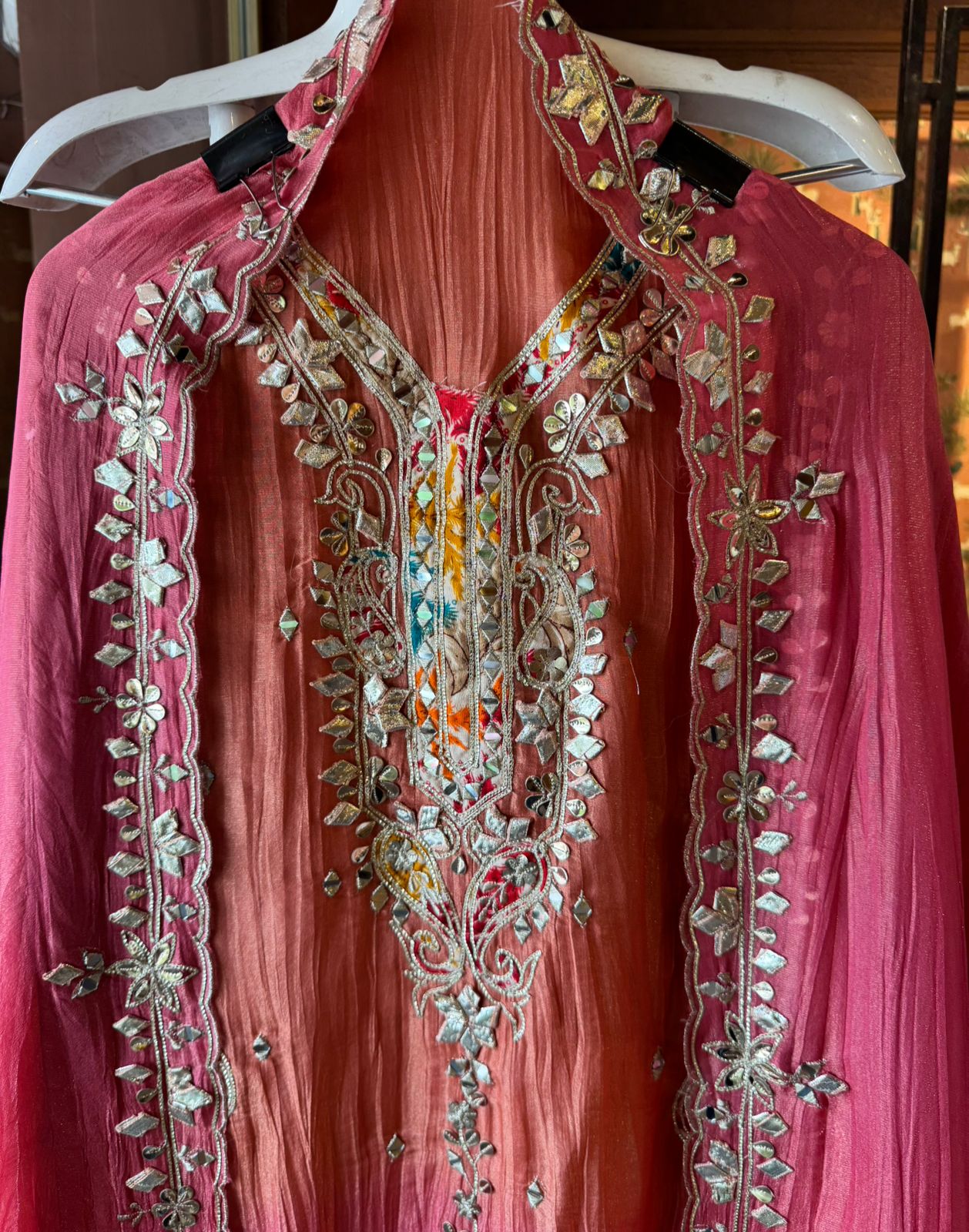 Crushed stretchable Tissue fabric