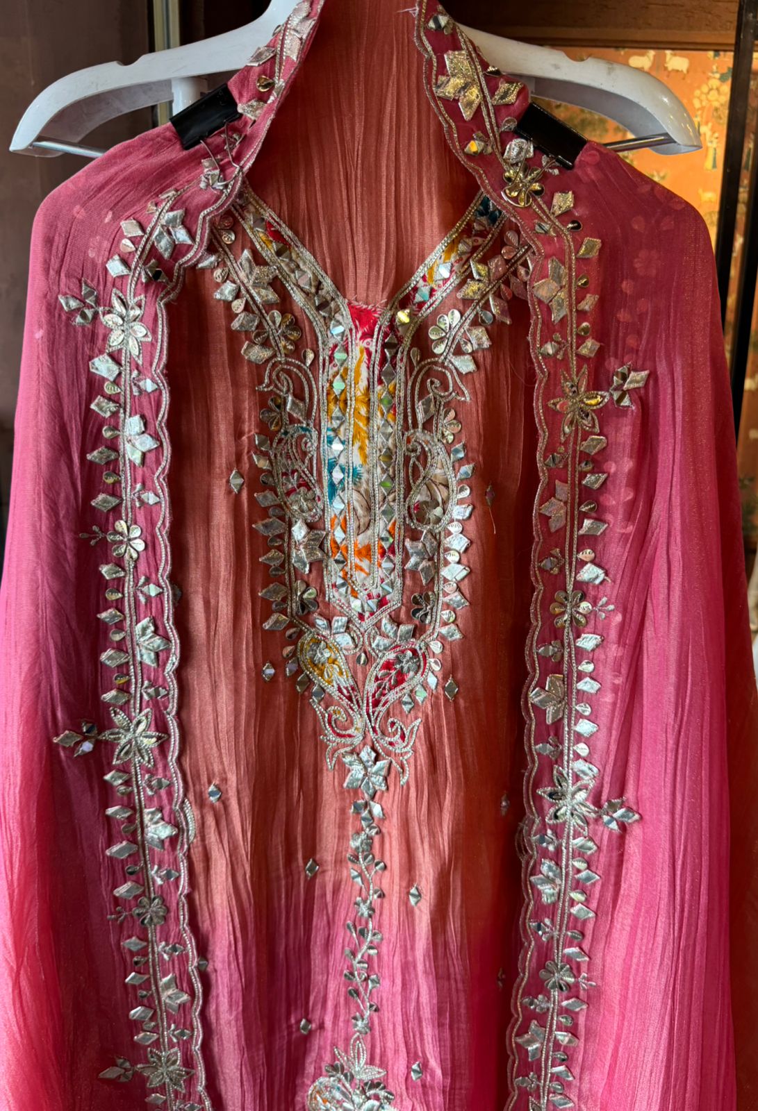 Crushed stretchable Tissue fabric