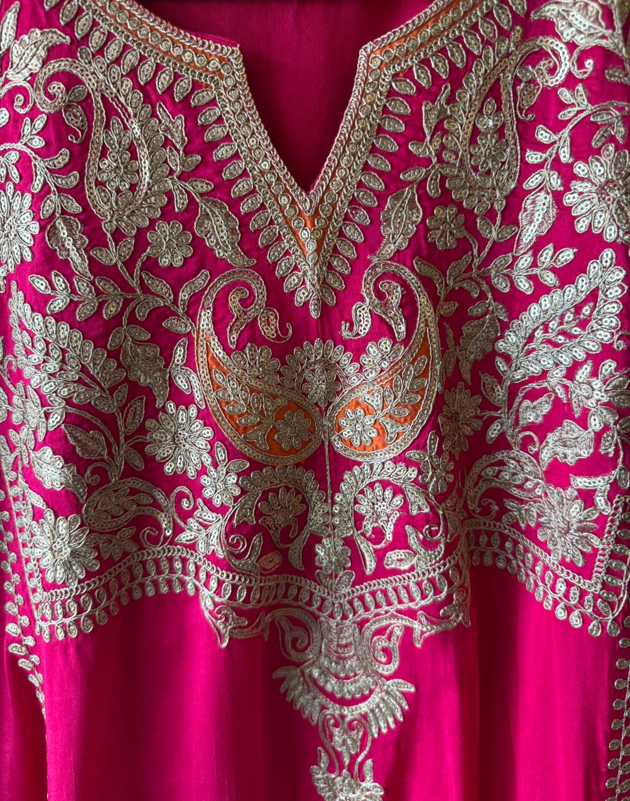 Pure 100% silk Kurta with Very beautiful Gold Zari