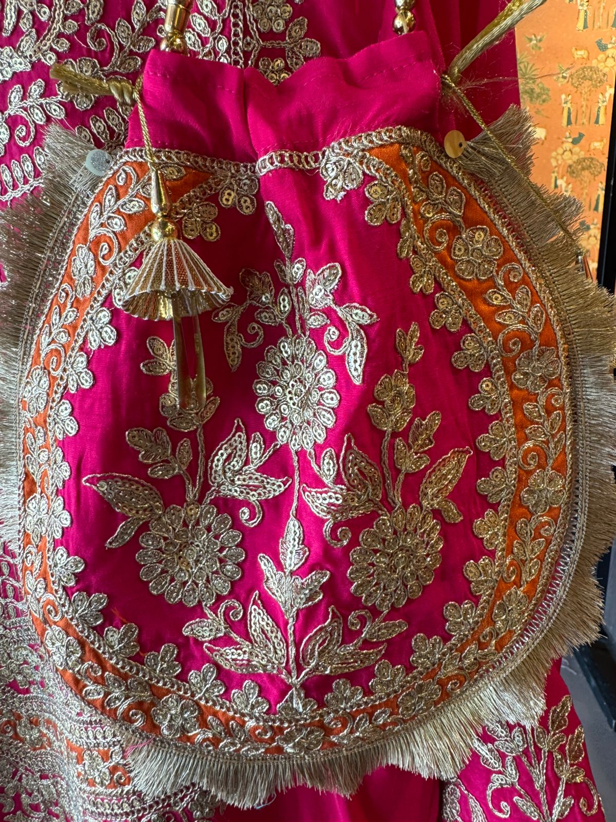 Pure 100% silk Kurta with Very beautiful Gold Zari