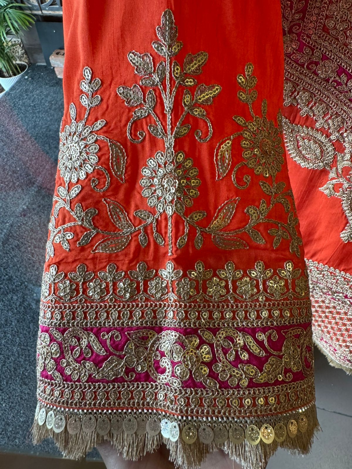 Pure 100% silk Kurta with Very beautiful Gold Zari