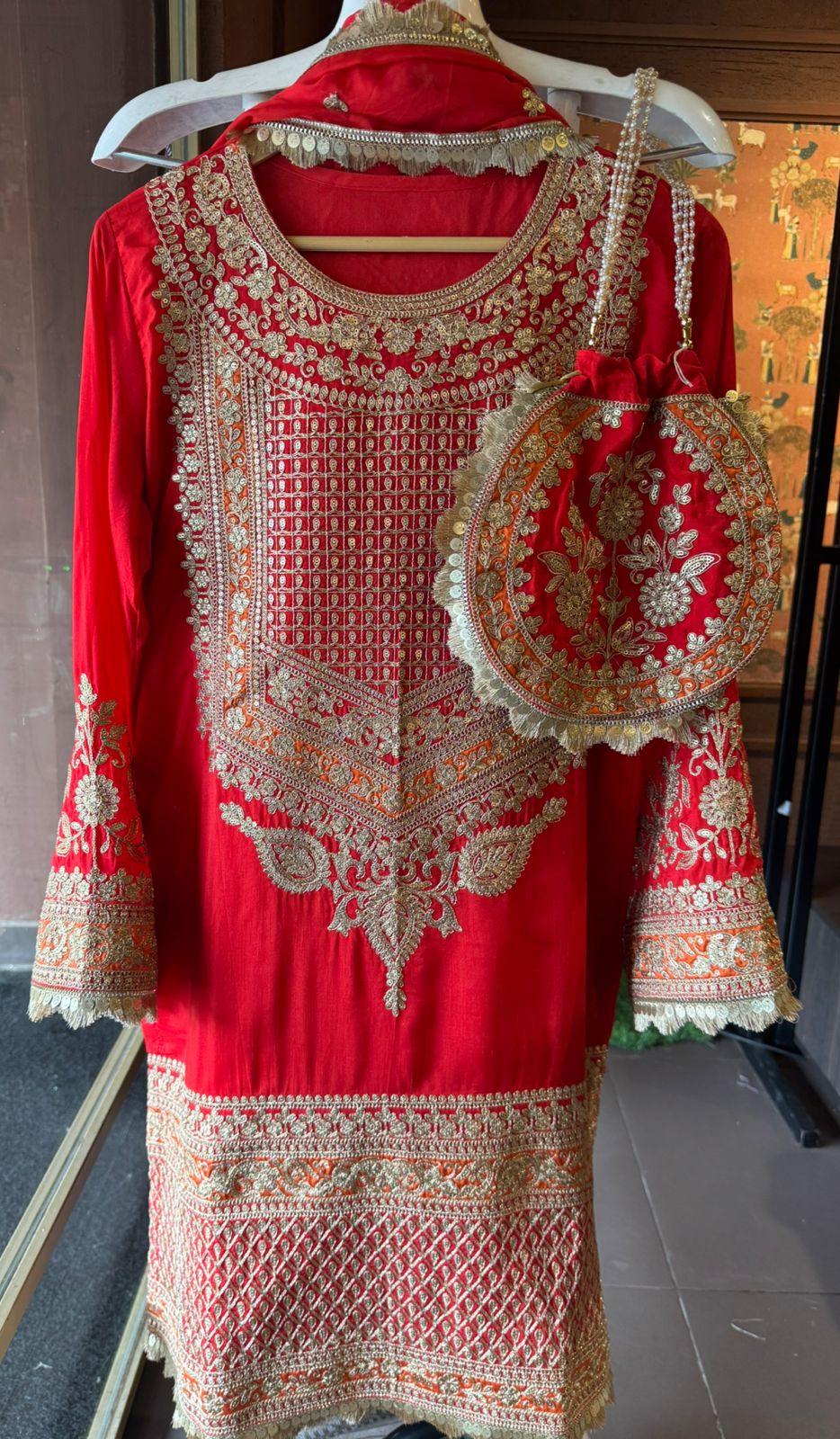 Pure 100% silk Kurta with Very beautiful Gold Zari