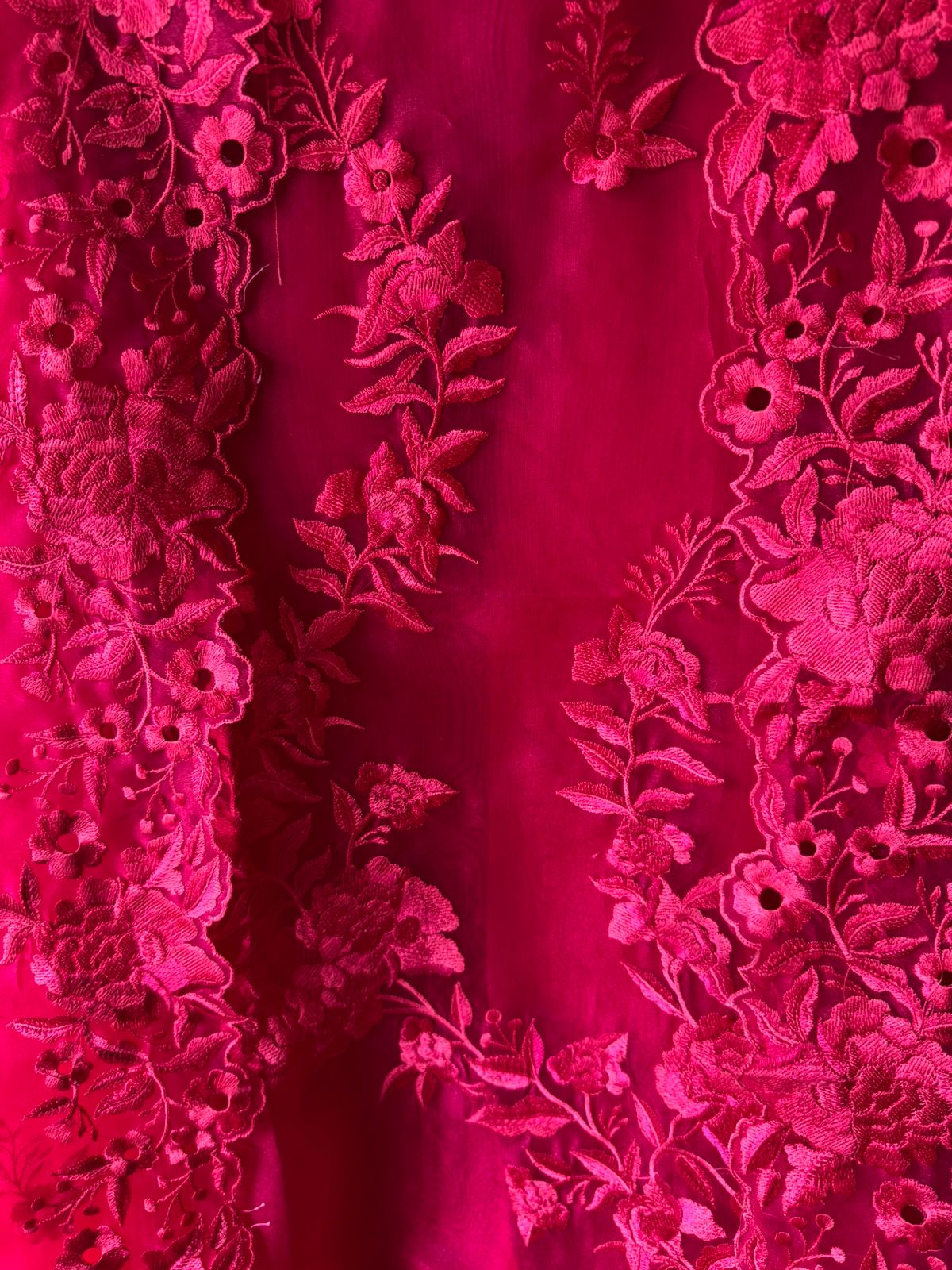 Pure Glass tissue Heavy floral thread embroidered Suit