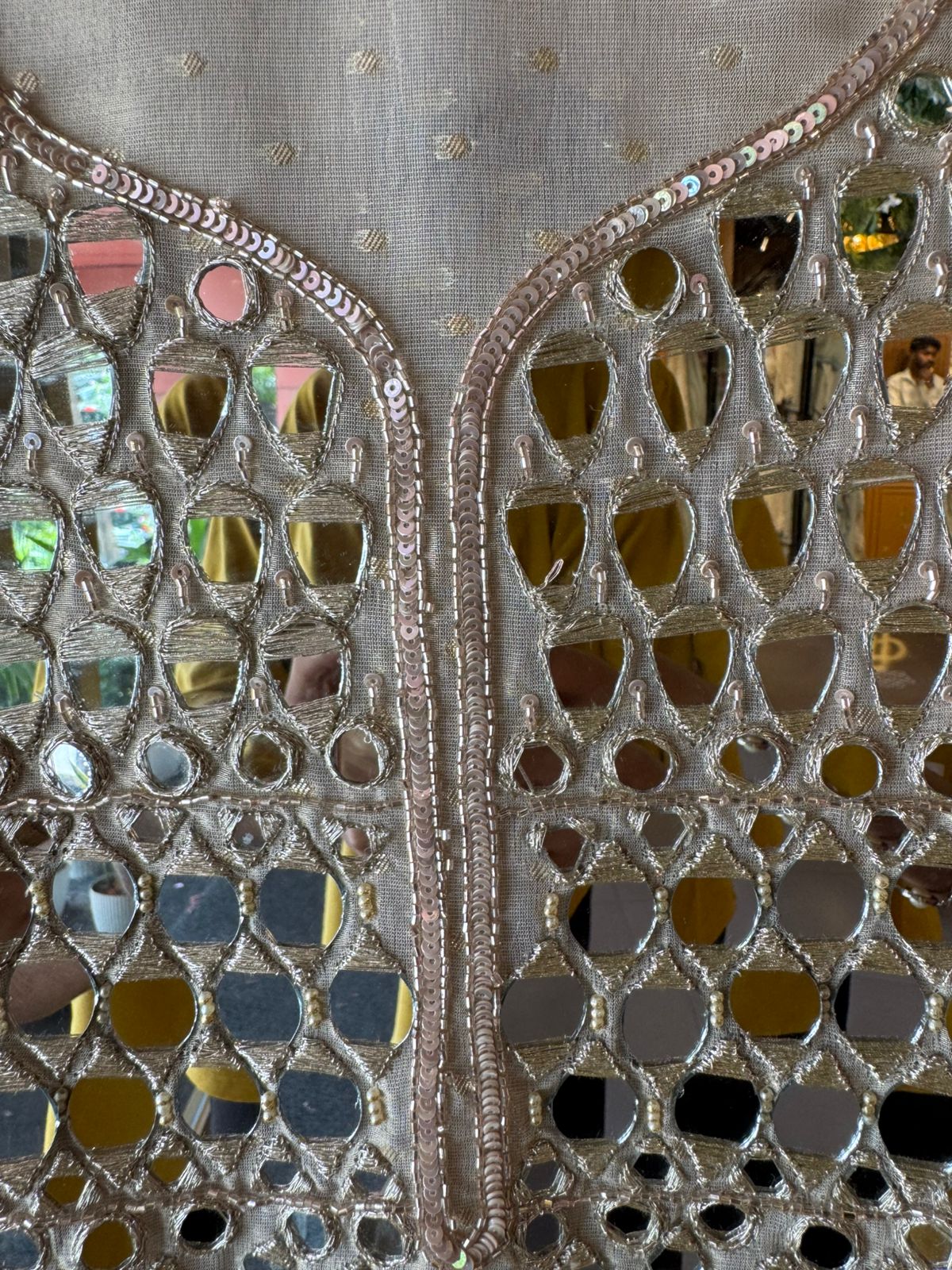 Tissue Off-white/ivory with a subtle sheen