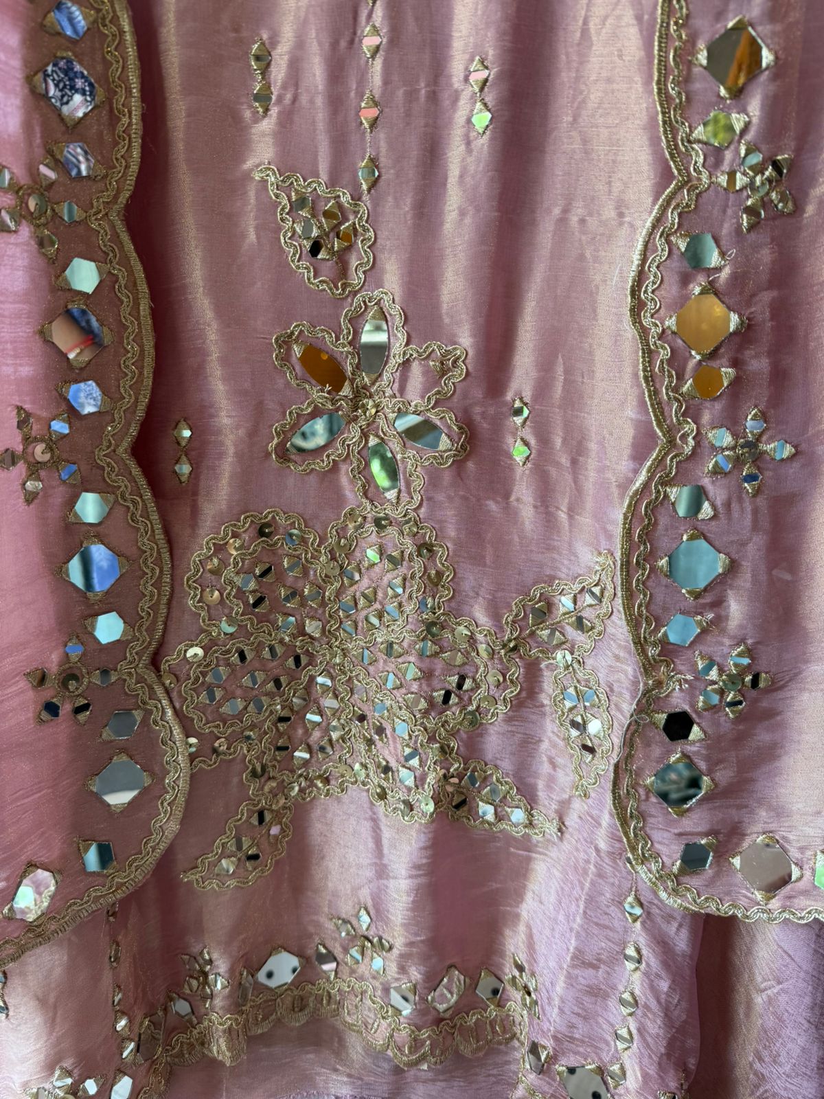 Shimmer Soft tissue shirt