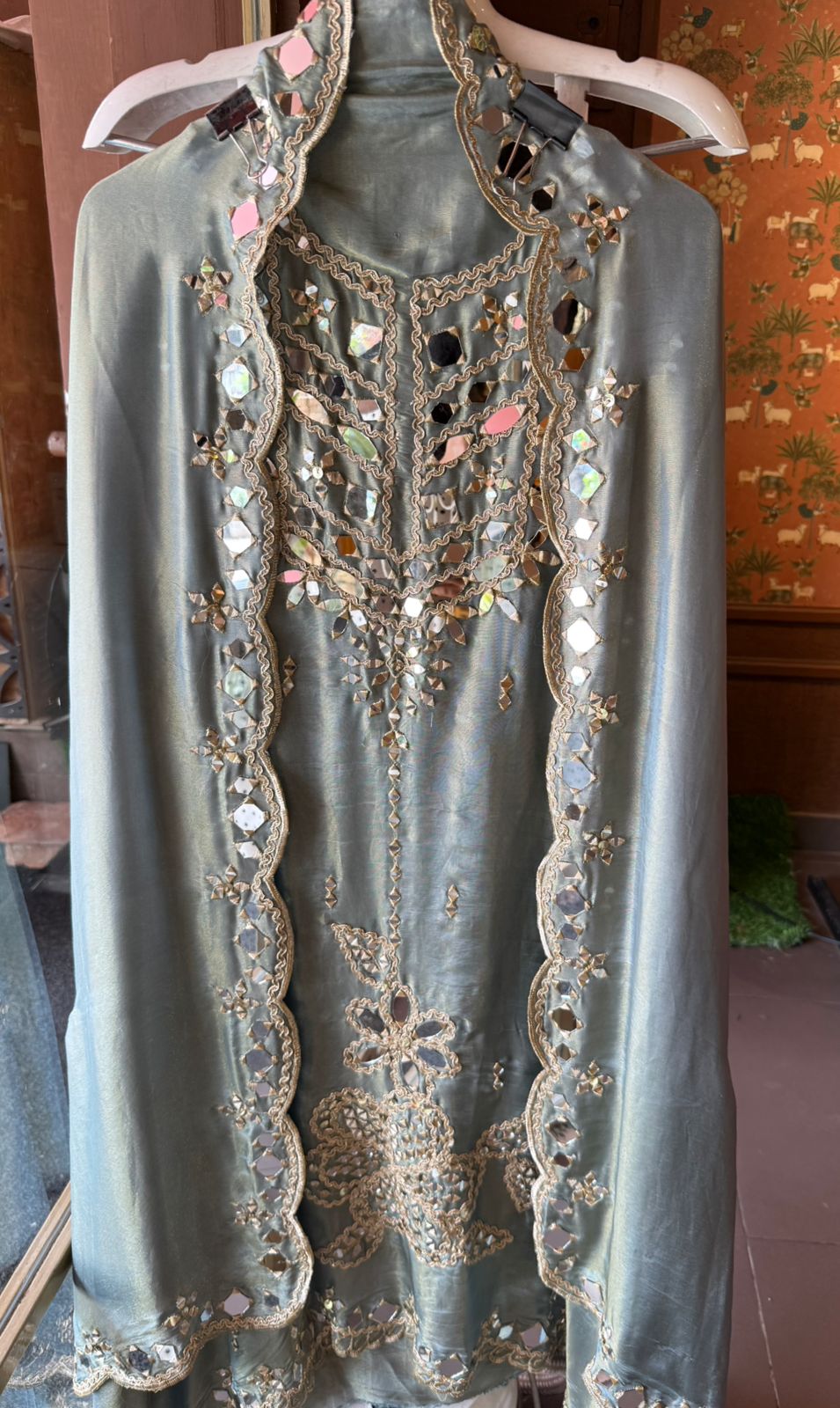 Shimmer Soft tissue shirt