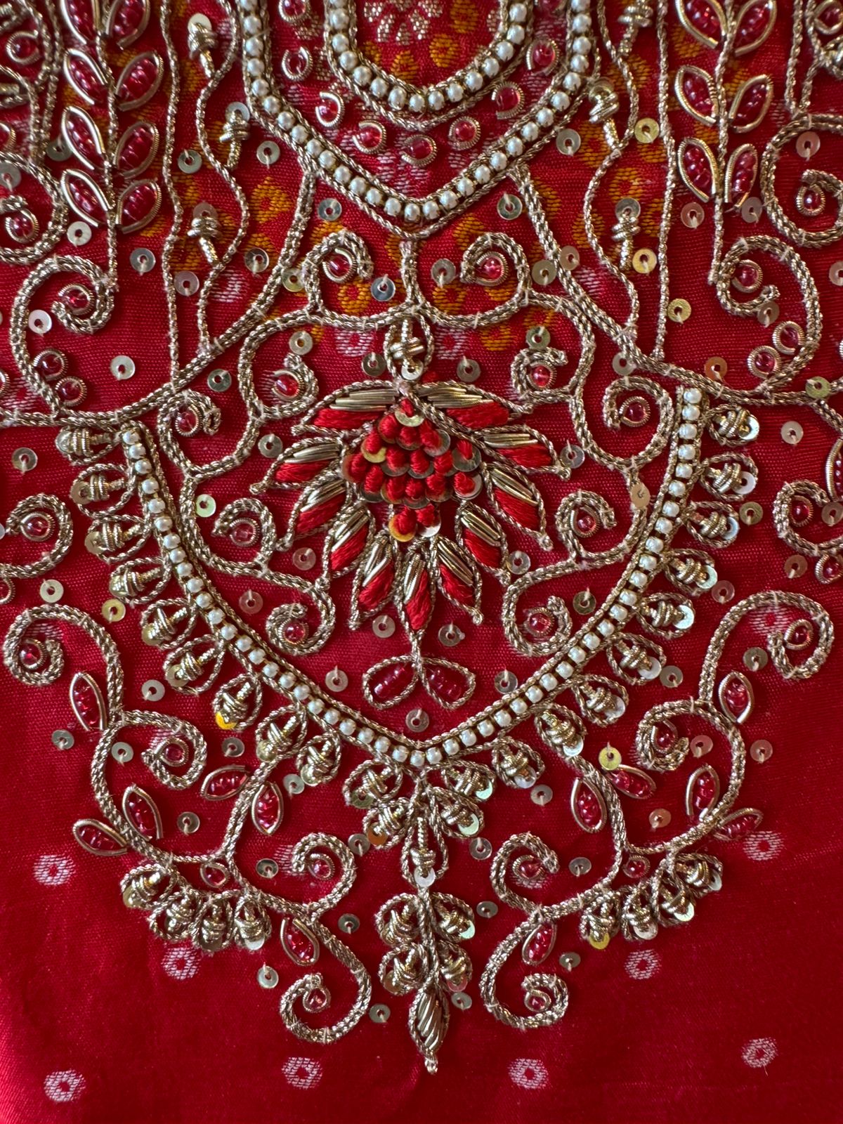 Rich embroidery and woven Outfit