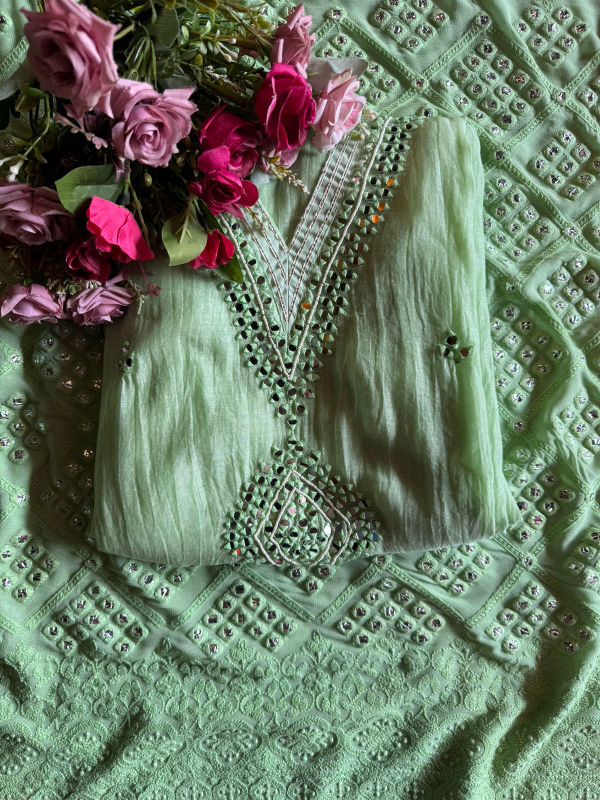 BEAUTIFUL ETHNIC SUIT SET