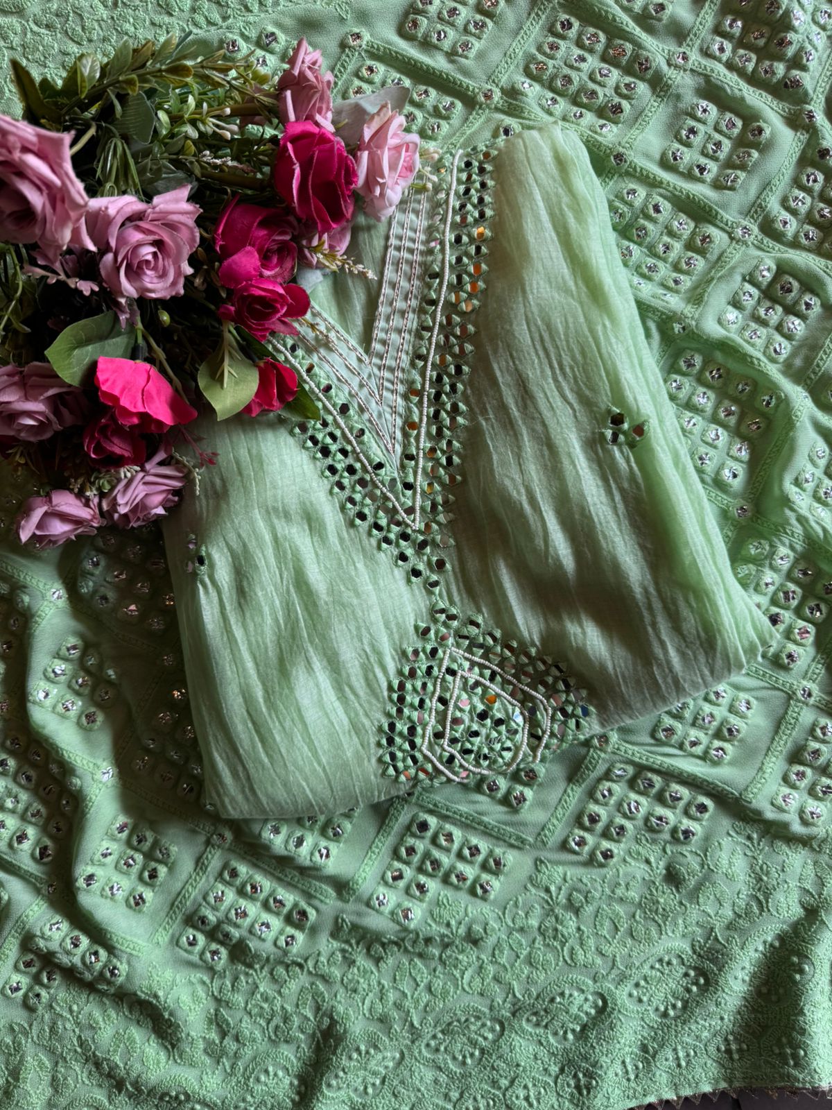 BEAUTIFUL ETHNIC SUIT SET