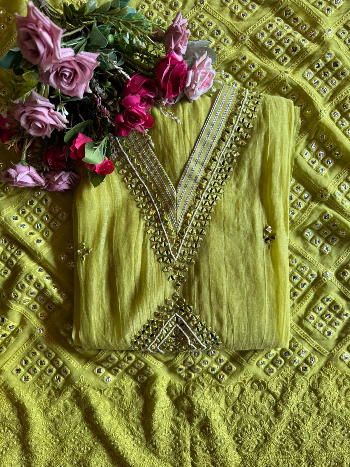 BEAUTIFUL ETHNIC SUIT SET