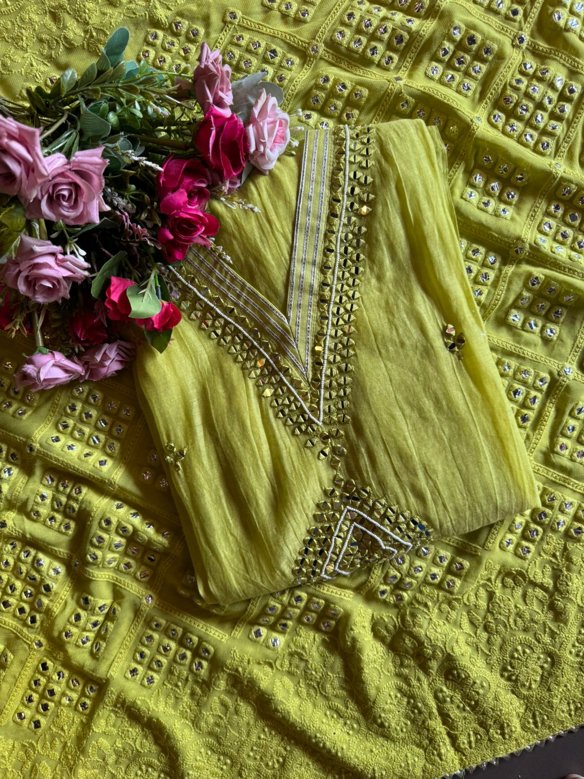 BEAUTIFUL ETHNIC SUIT SET