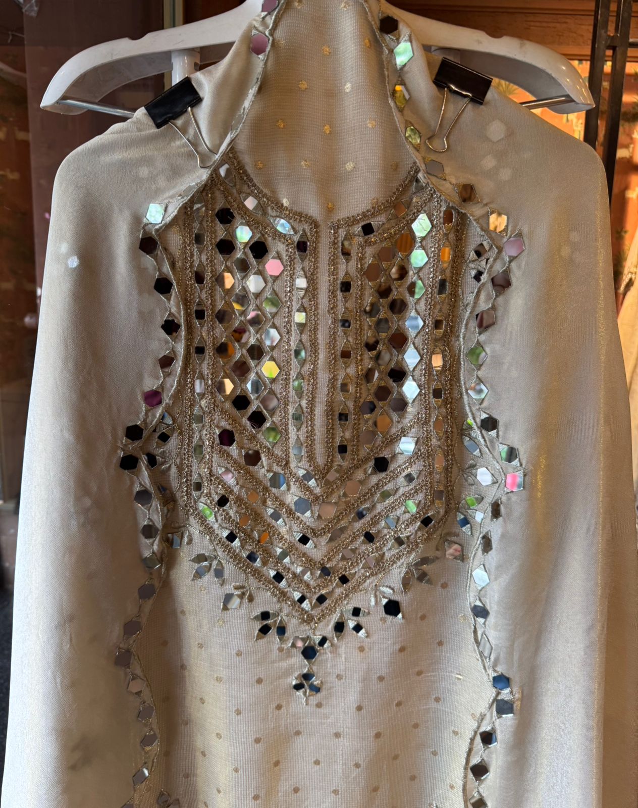 Tissue Off-white/ivory with a subtle sheen