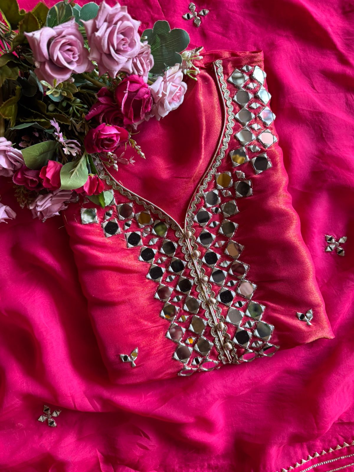 Shimmer tissue unstitched Suits