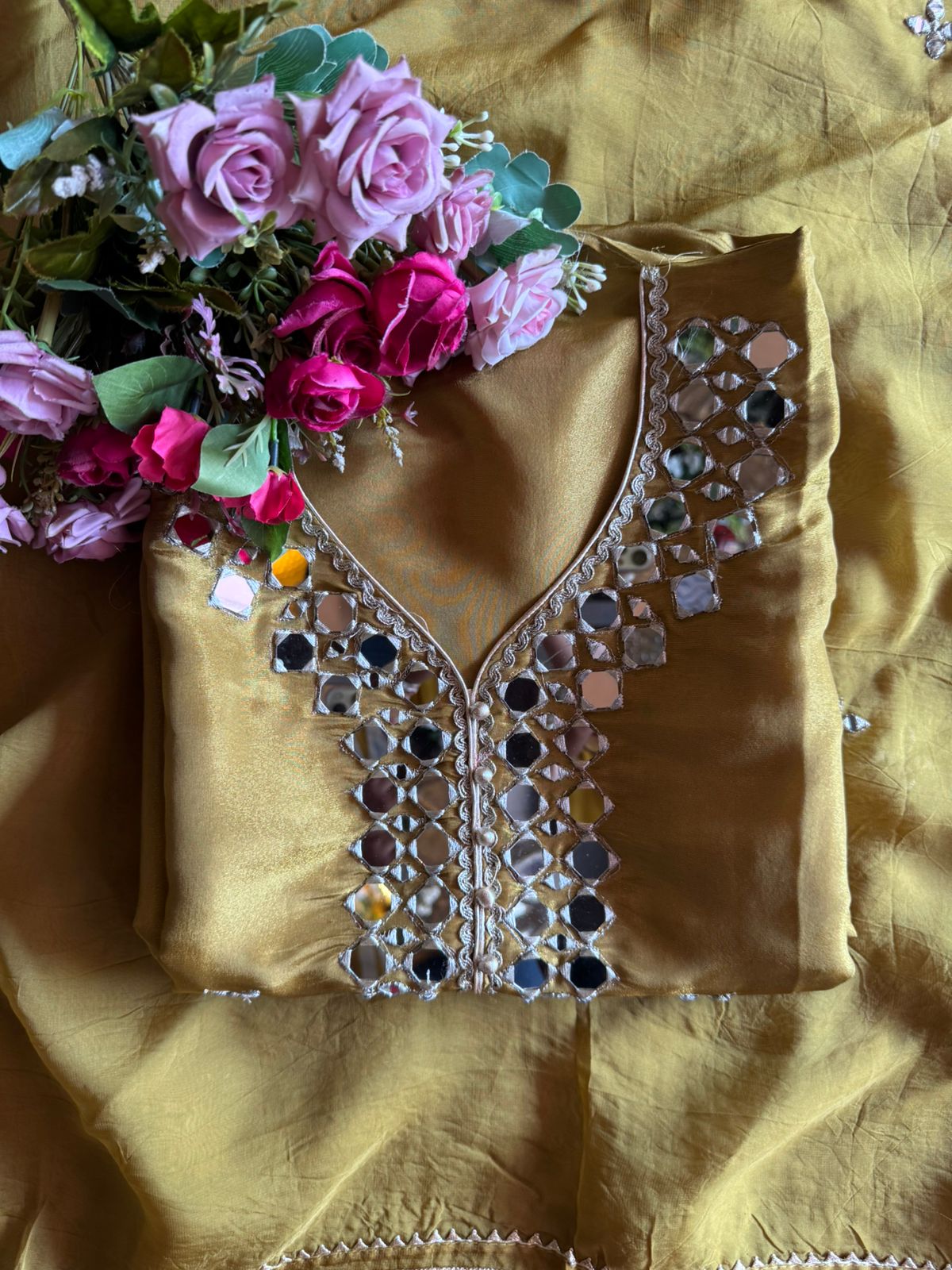 Shimmer tissue unstitched Suits