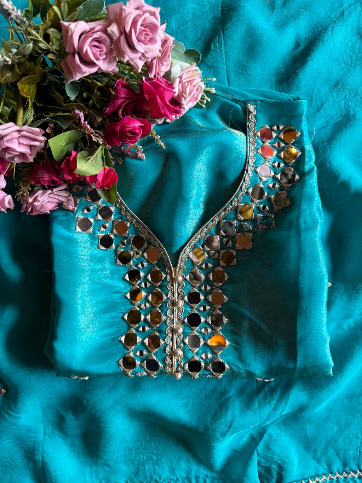 Shimmer tissue unstitched Suits