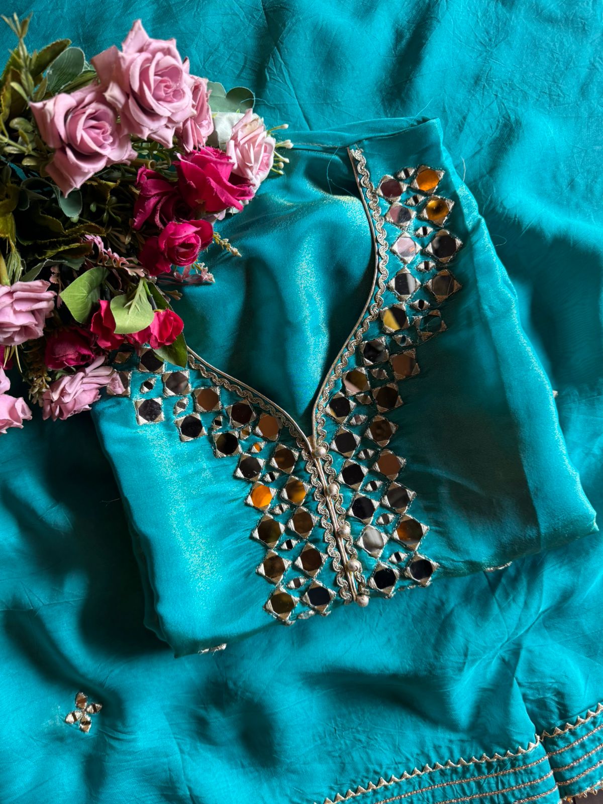 Shimmer tissue unstitched Suits