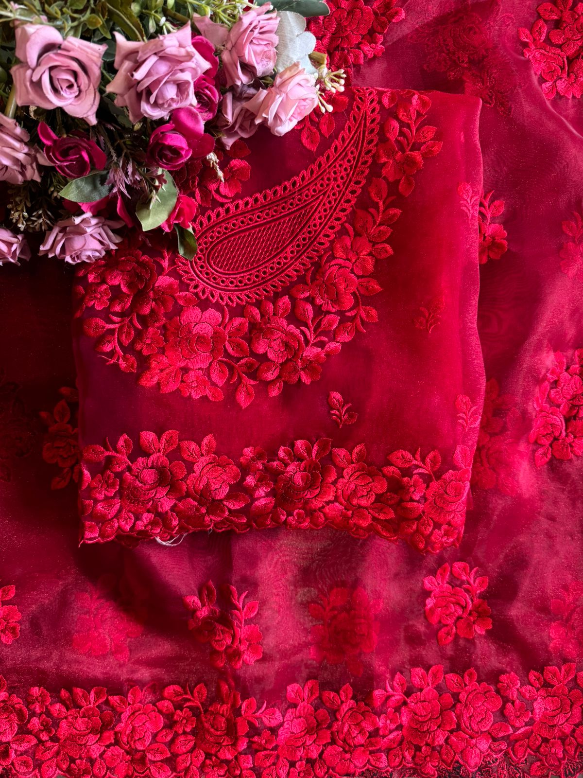 Glass tissue Heavy floral thread embroidered Suit