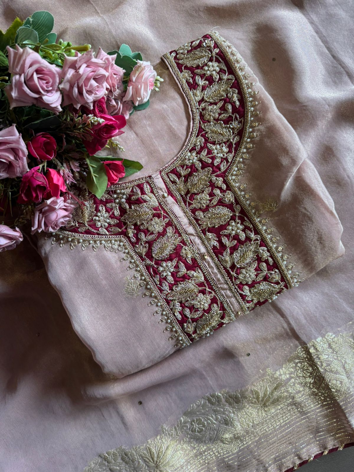 Striking contrast panel with heavy zari