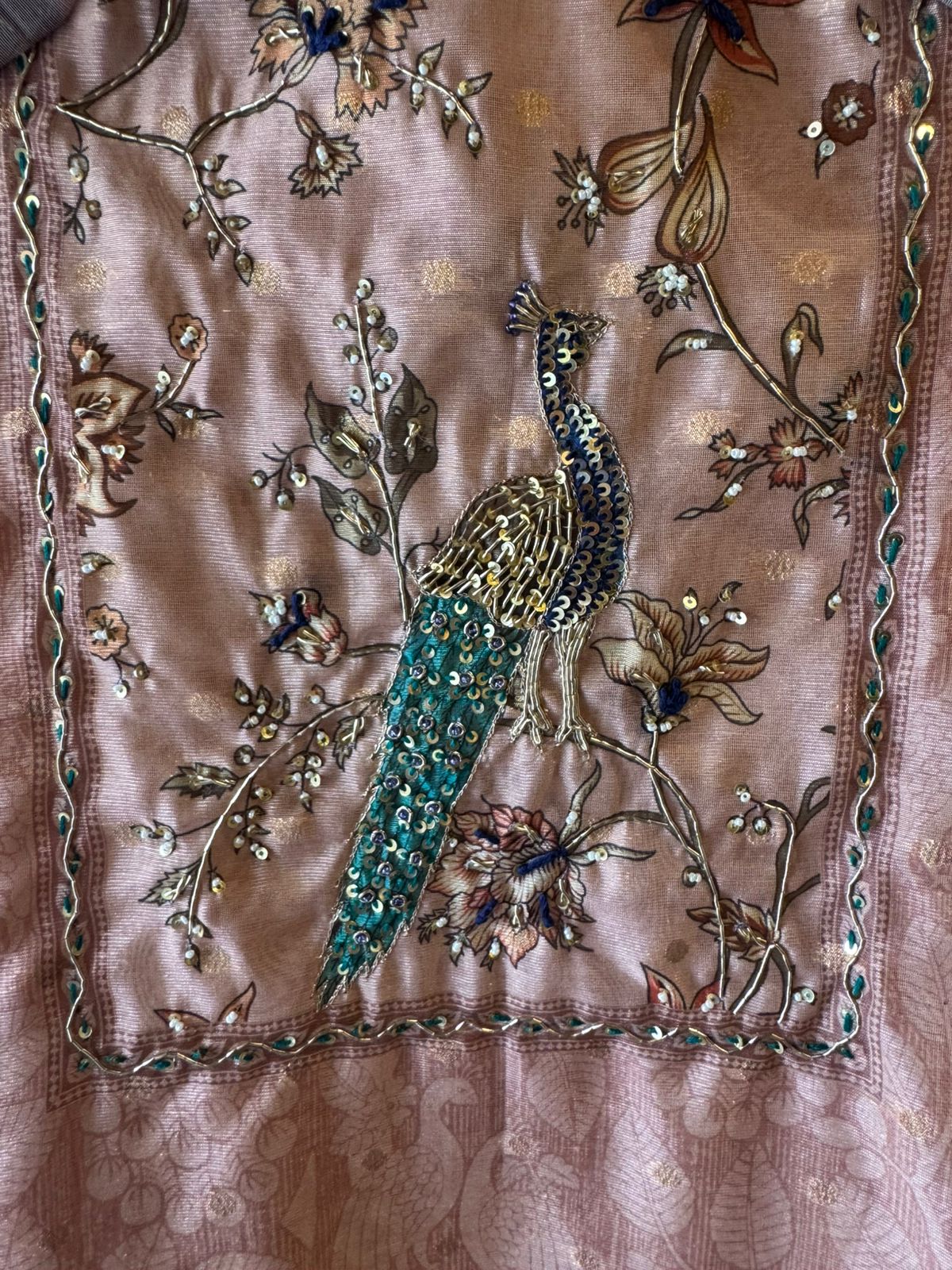 Elegant ethnic suit/kurta set