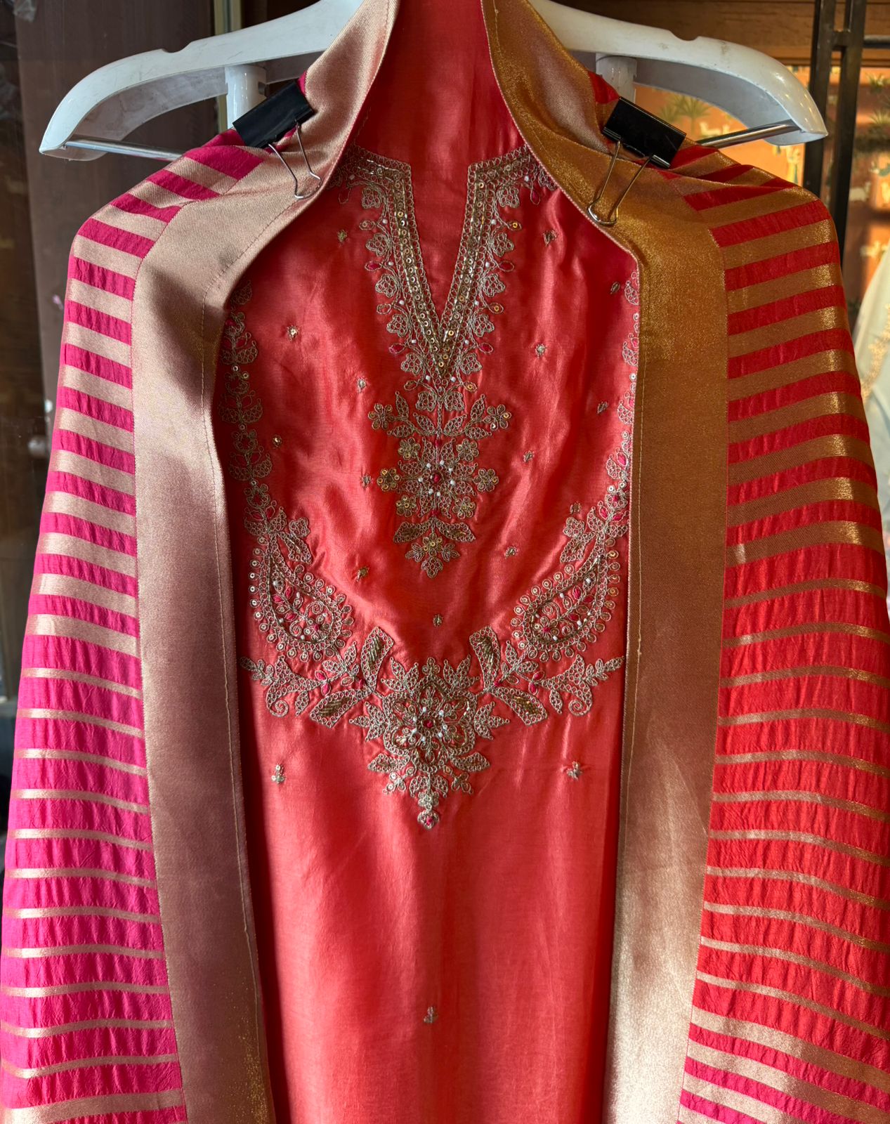 Traditional ethnic suit fabric set