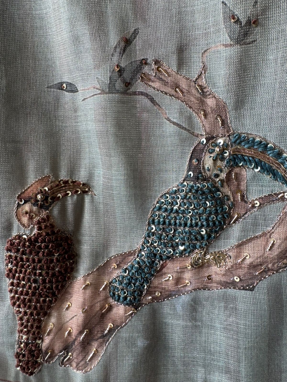 Ethnic kurta set with rich bird and floral embroidery