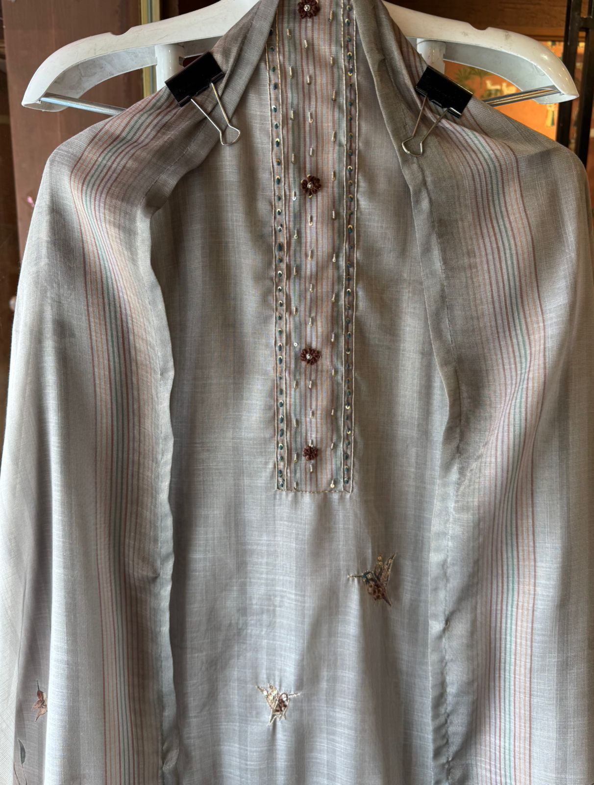 Ethnic kurta set with rich bird and floral embroidery