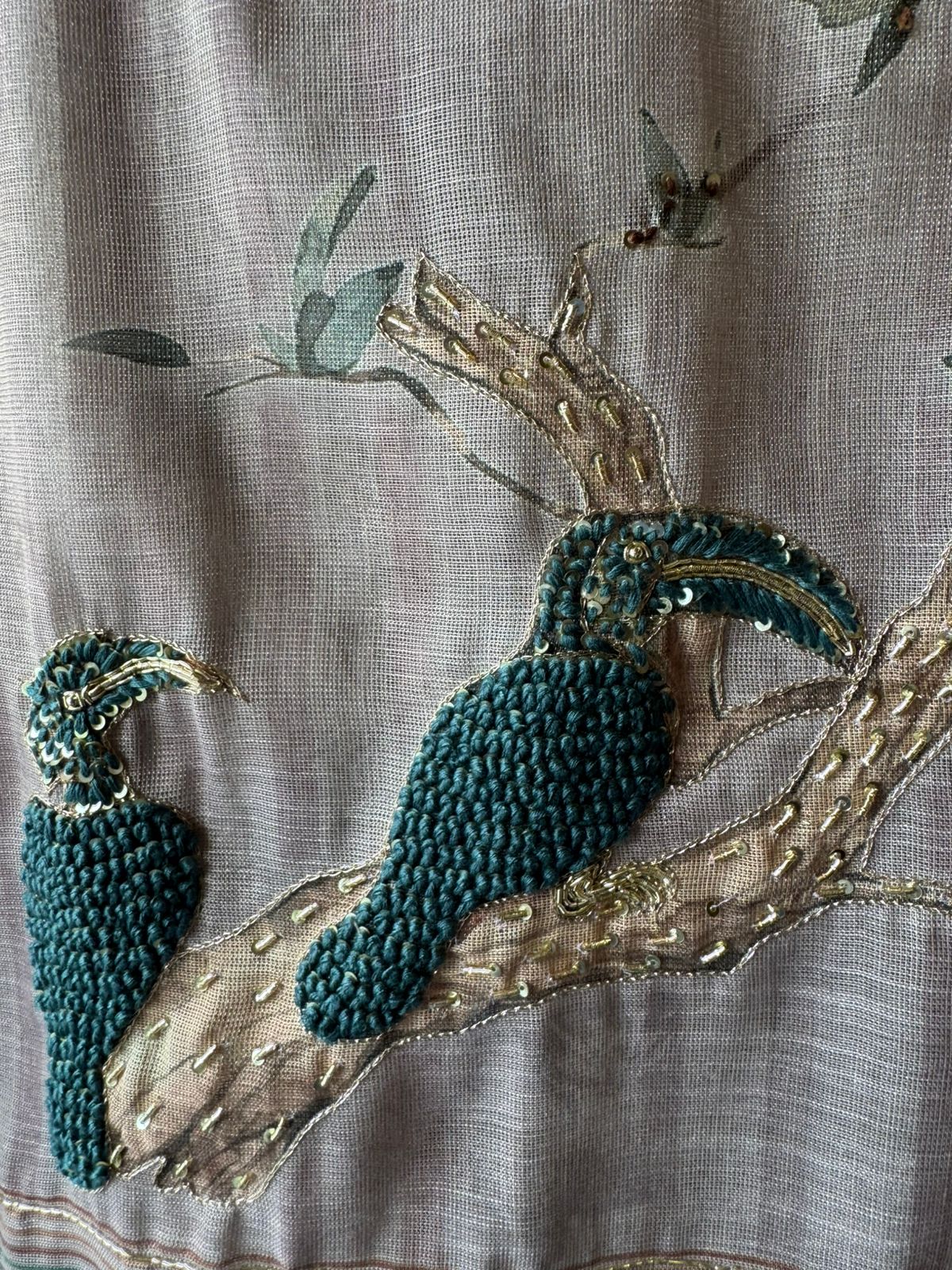 Ethnic kurta set with rich bird and floral embroidery