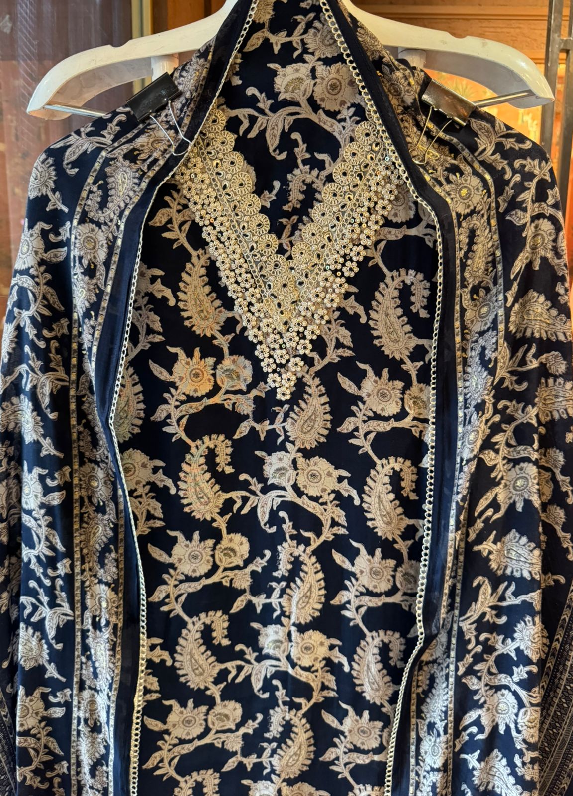 Mul Mul cotton Muslin Unstitched Suit