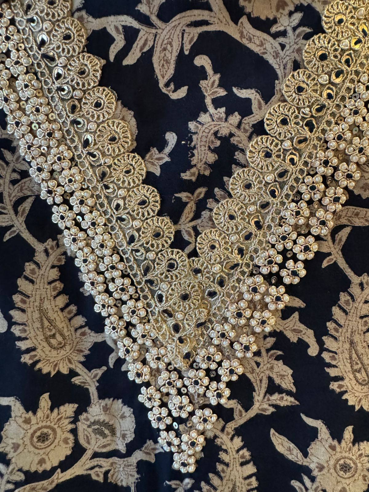 Mul Mul cotton Muslin Unstitched Suit