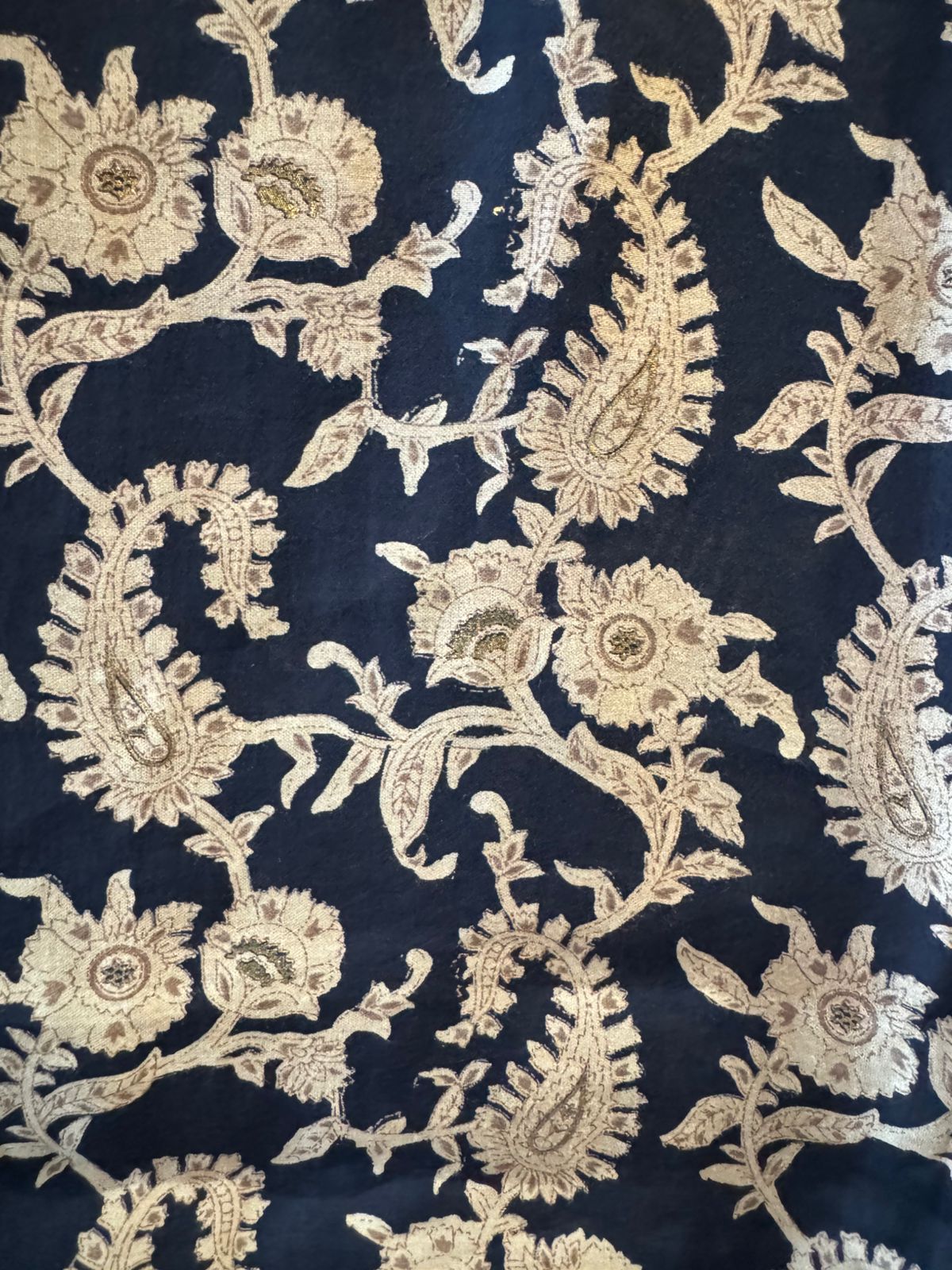 Mul Mul cotton Muslin Unstitched Suit