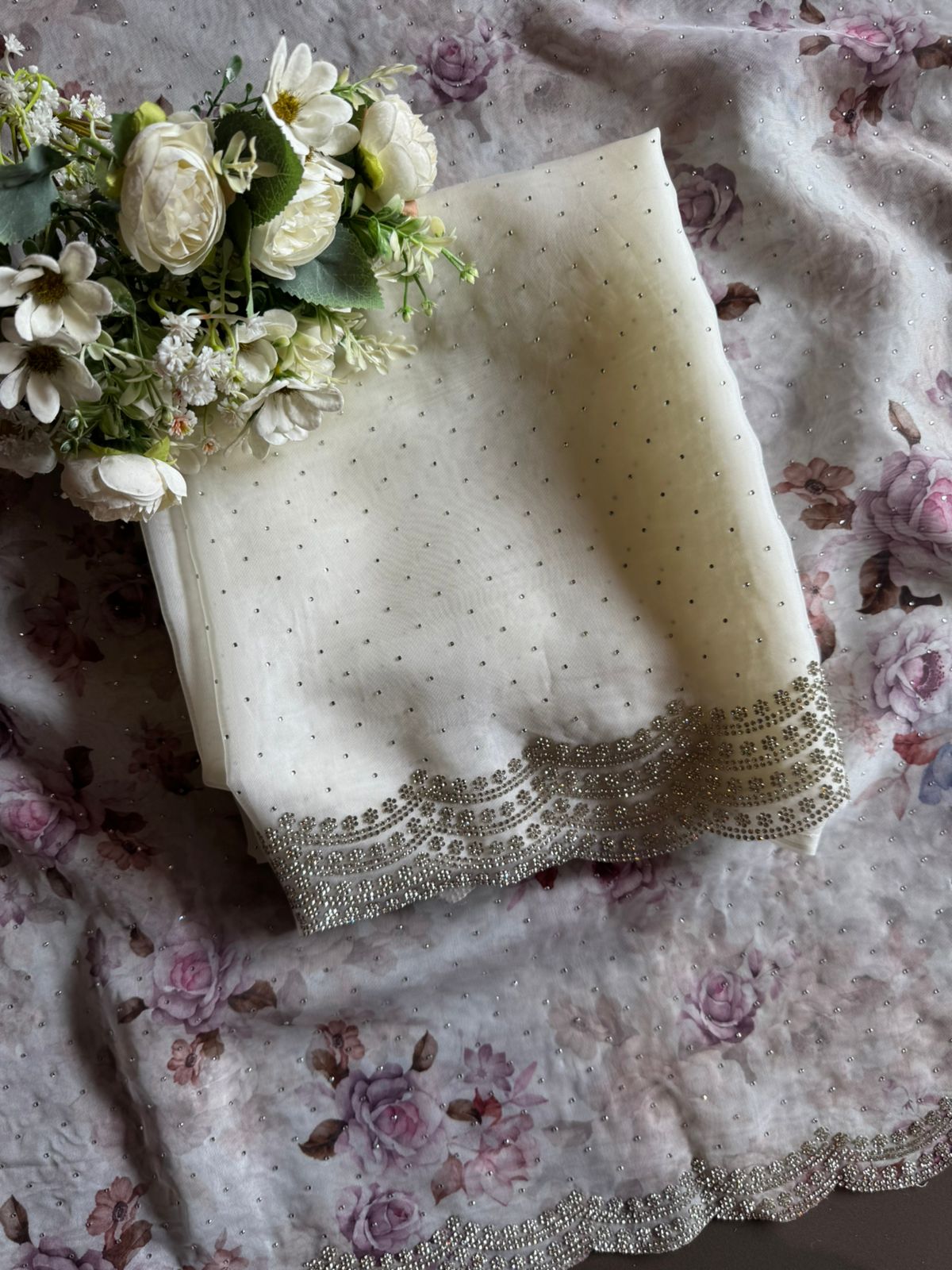 BEAUTIFUL UNSTITCHED SUIT DESIGN ON ORGANZA TISSUE