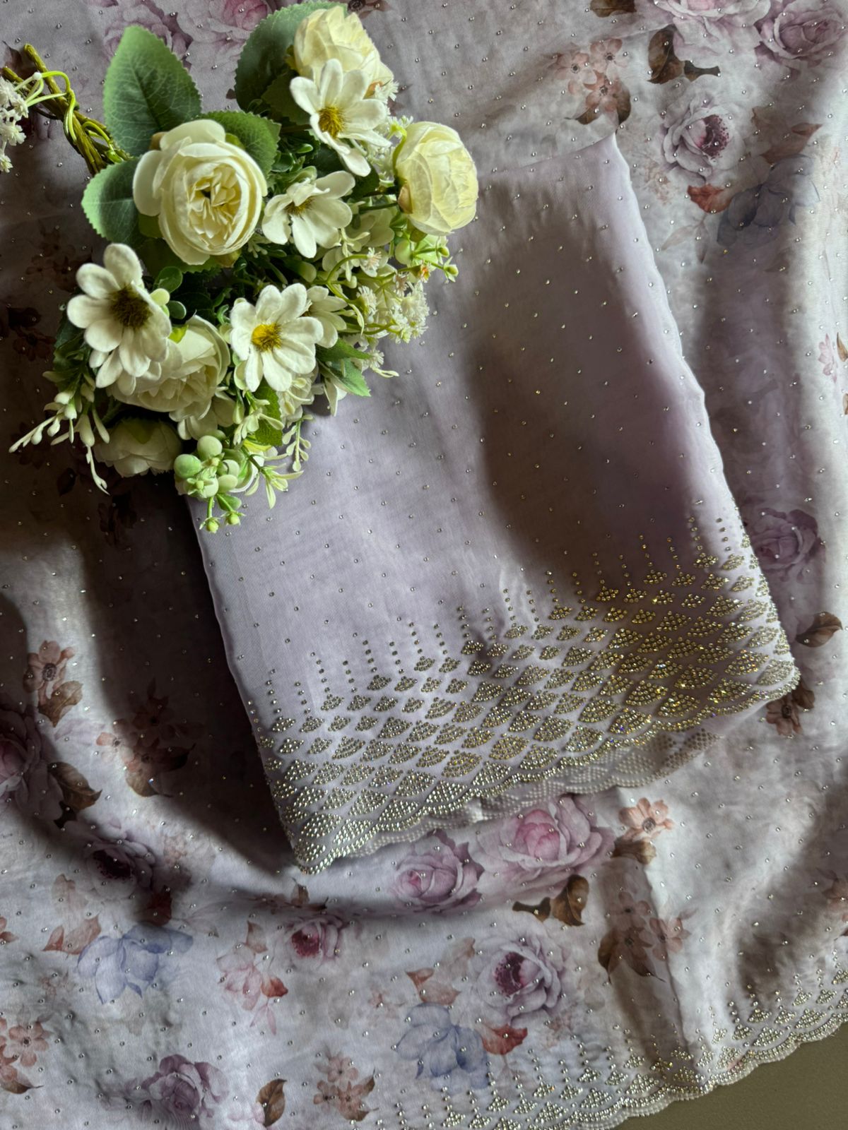 BEAUTIFUL UNSTITCHED SUIT DESIGN ON ORGANZA TISSUE