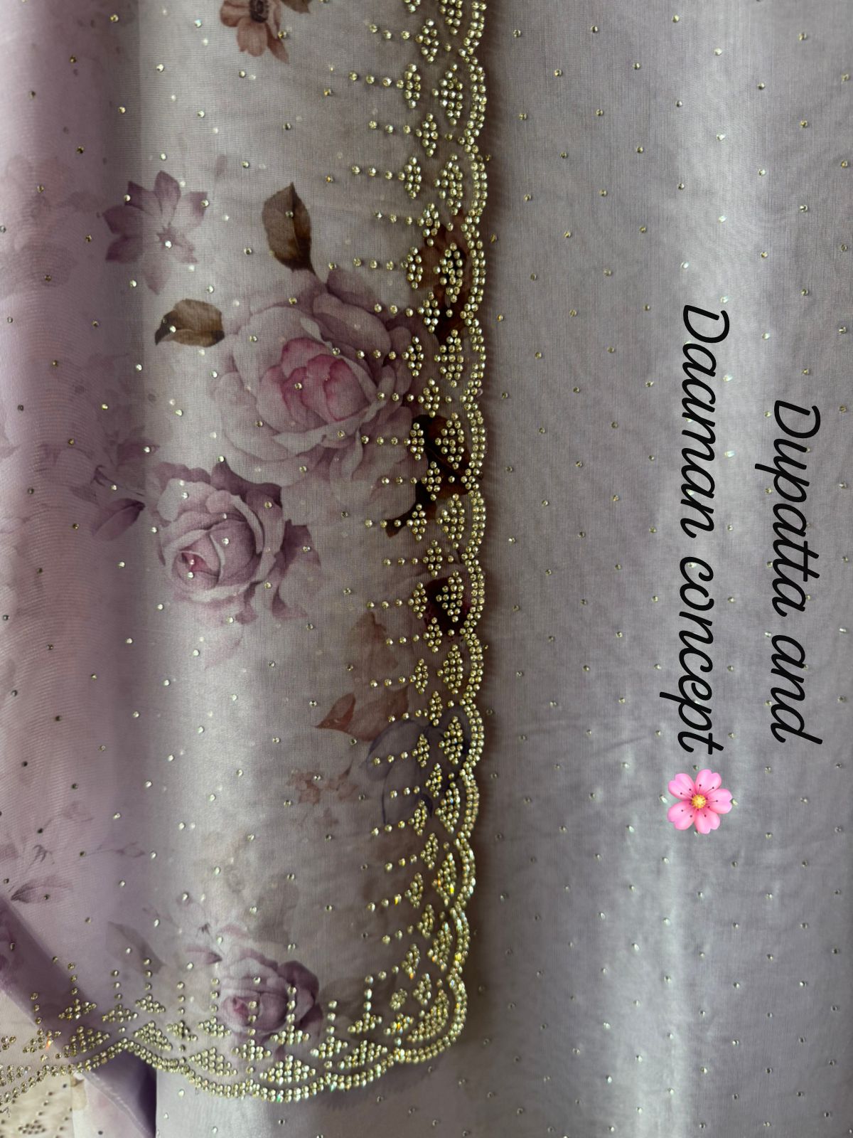 BEAUTIFUL UNSTITCHED SUIT DESIGN ON ORGANZA TISSUE