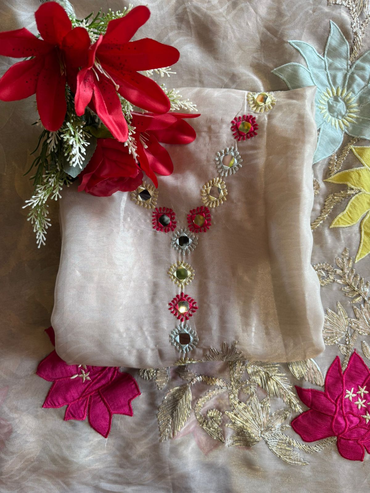 Beautiful ethnic Unstitched Suit