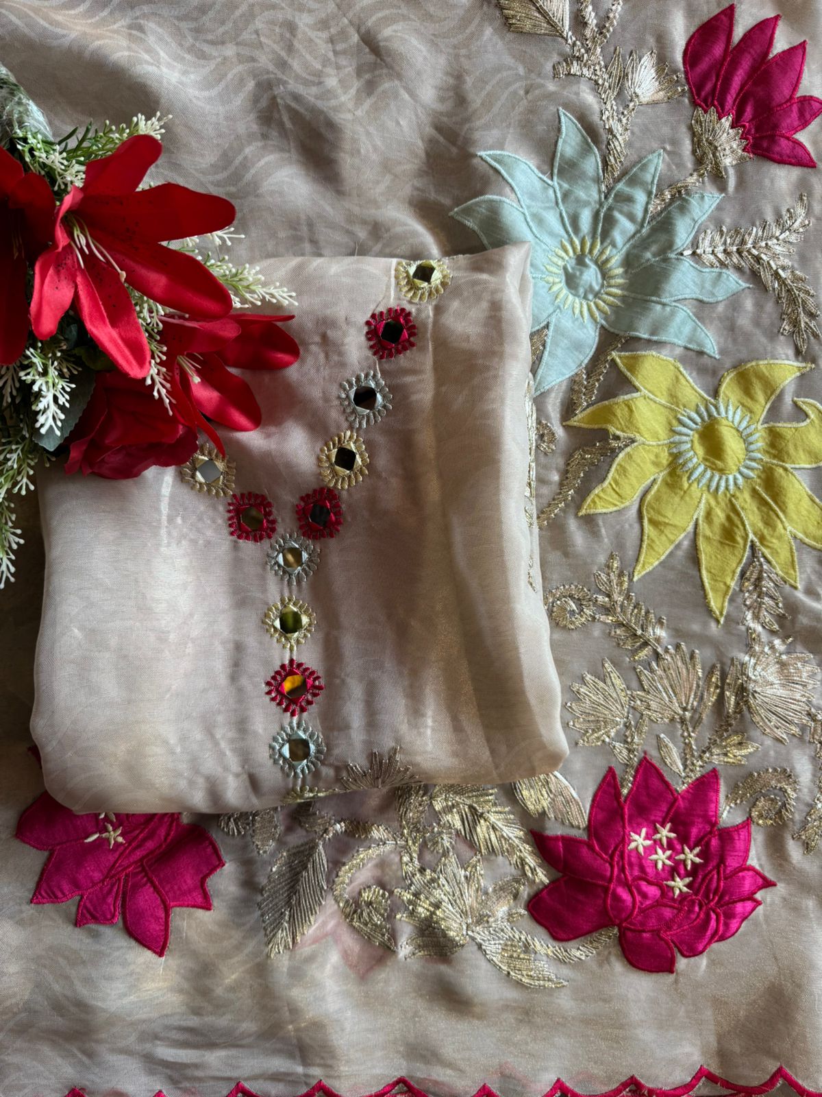 Beautiful ethnic Unstitched Suit