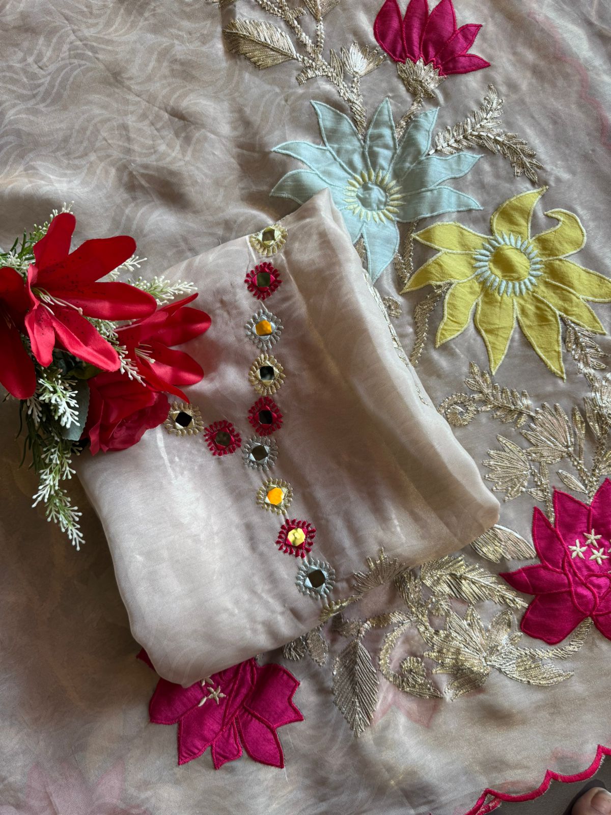 Beautiful ethnic Unstitched Suit