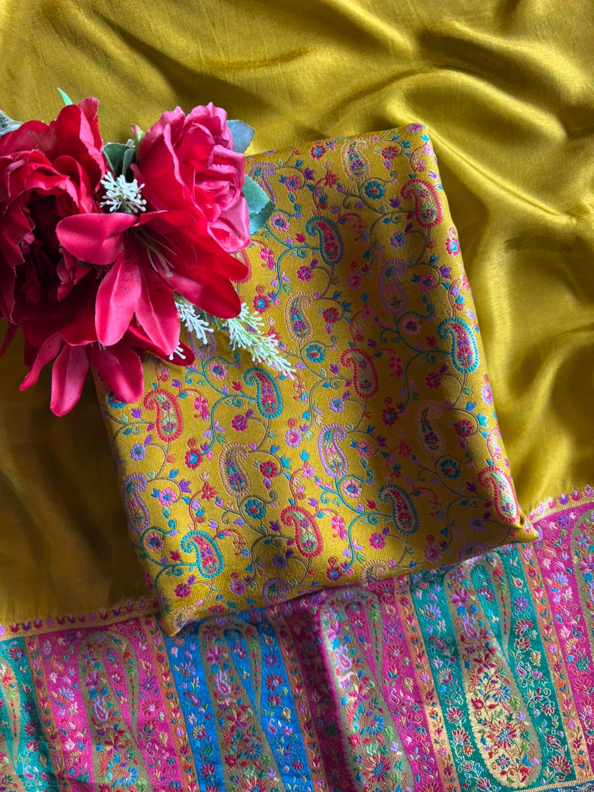 Traditional ethnic Suit