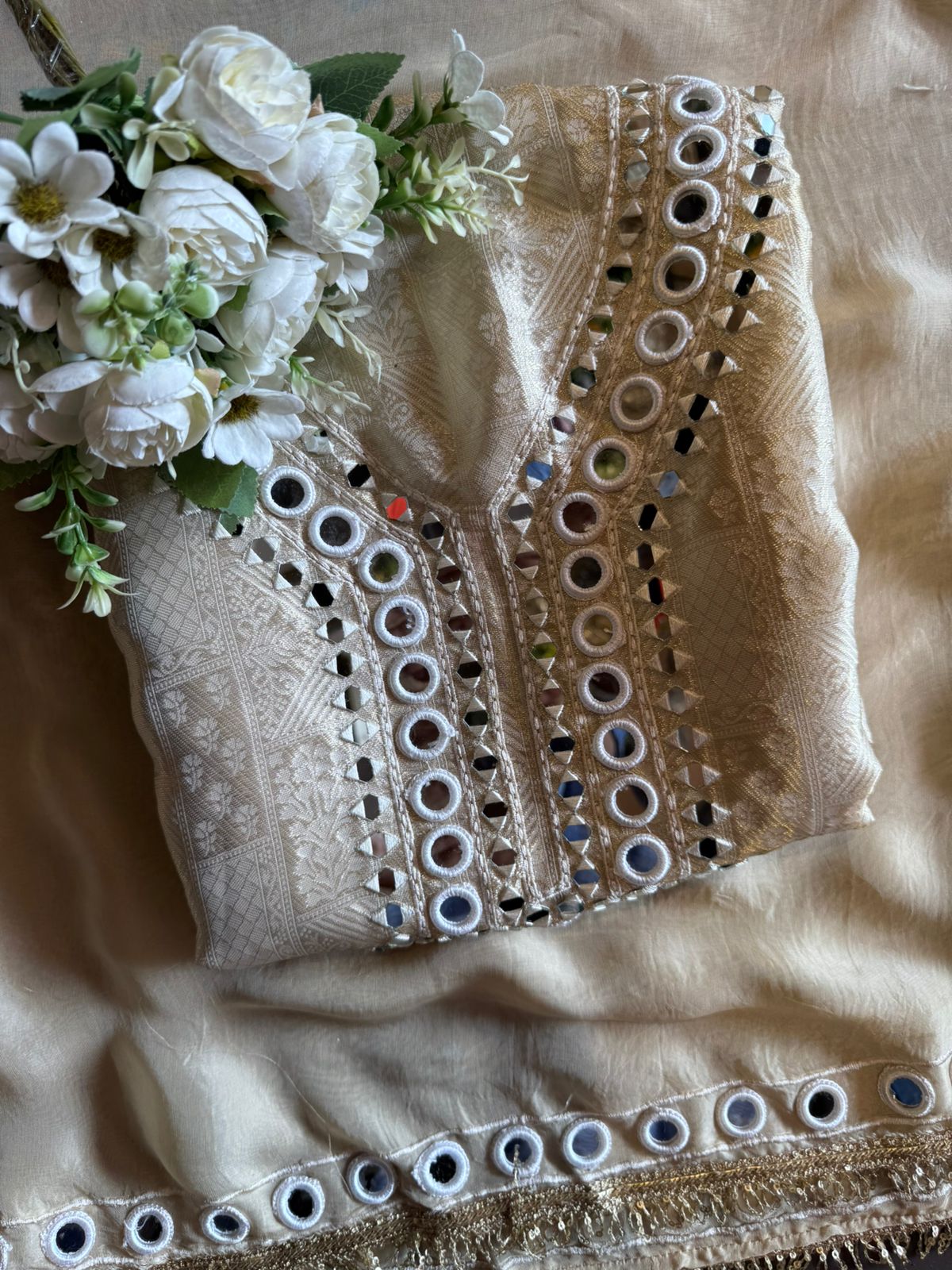 Beige-golden ethnic suit