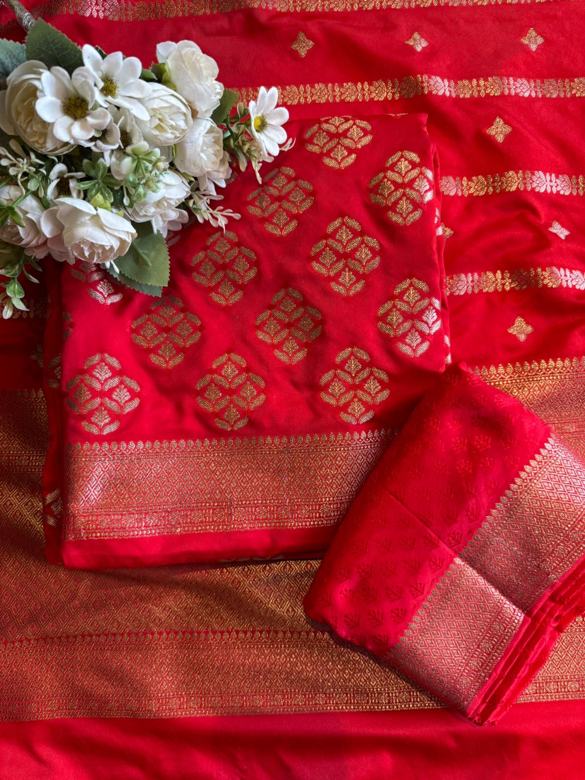 Butidar Banarsi silk Unstitched Suits